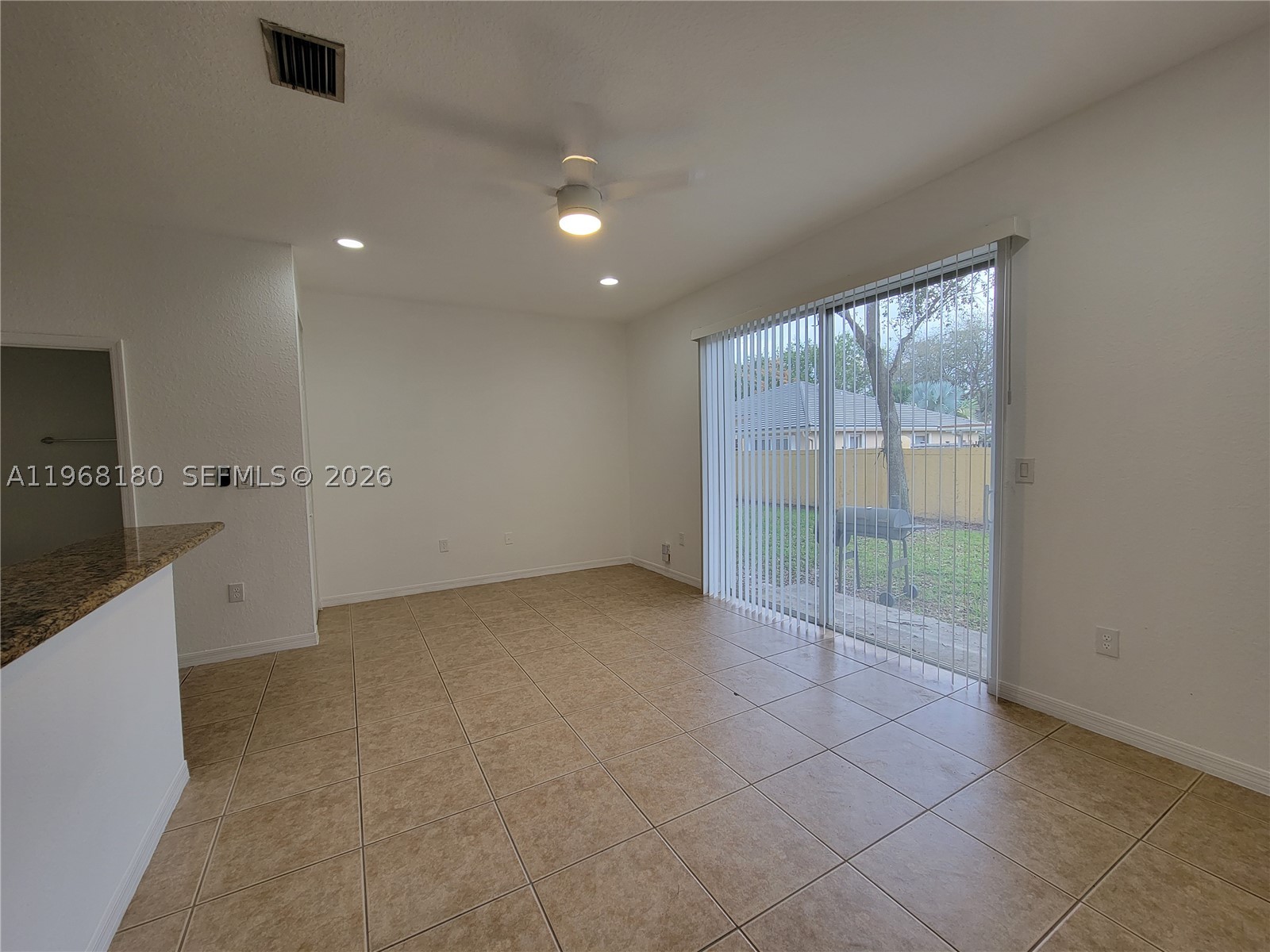 Miramar photo 4