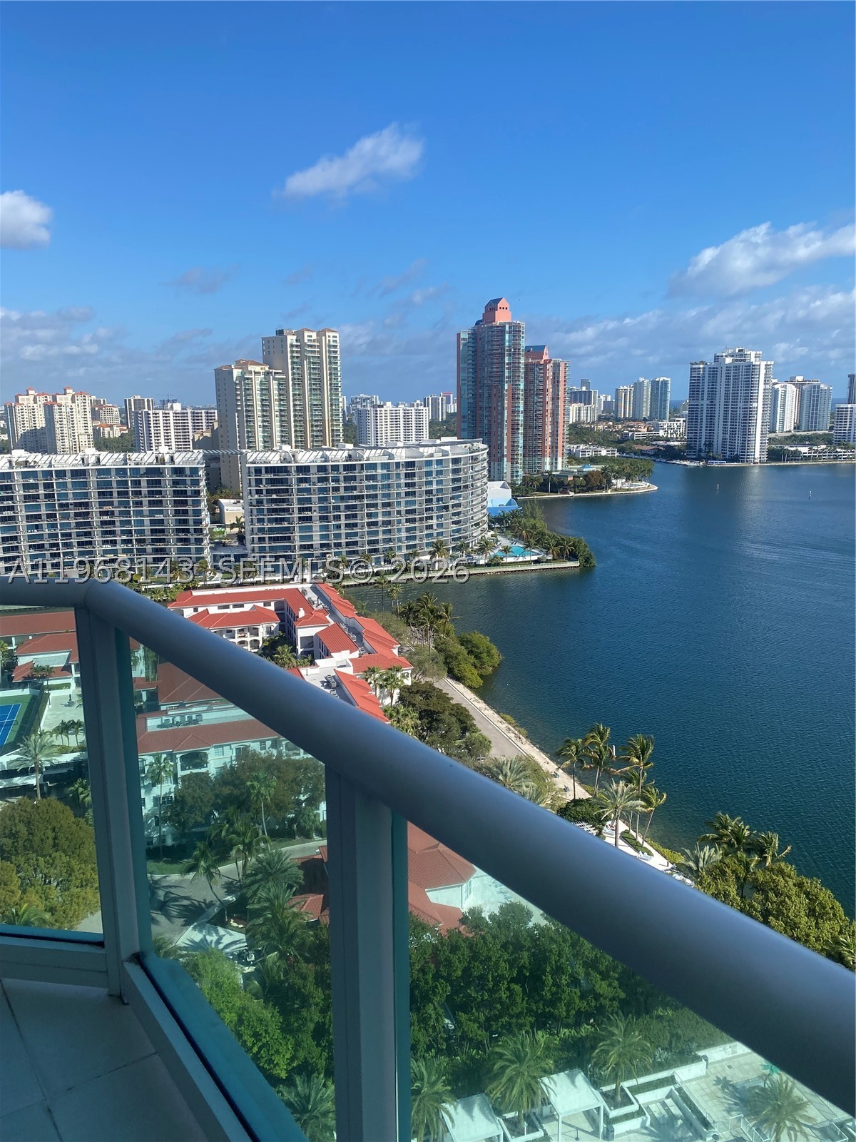 Aventura photo 2