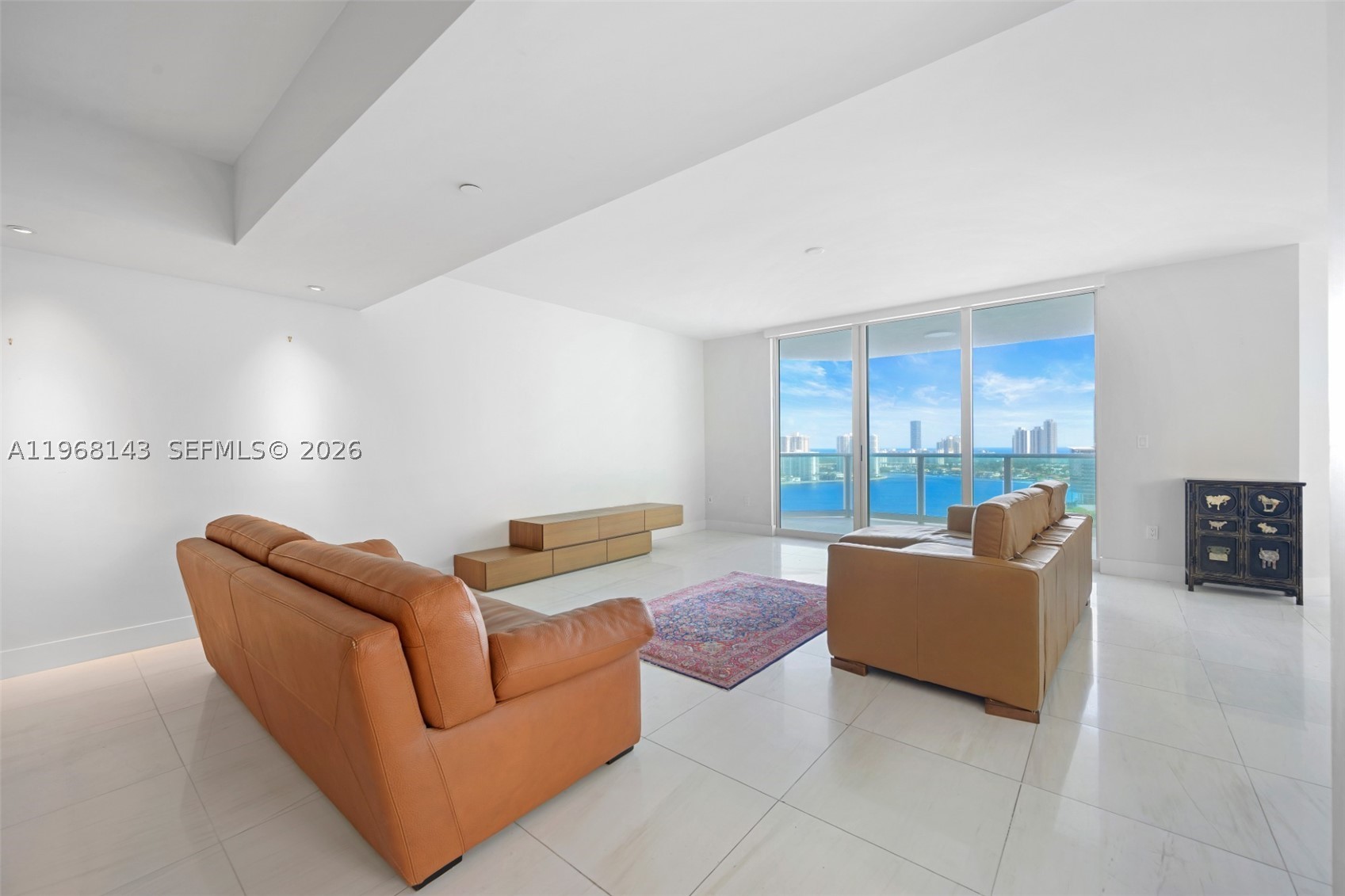 Aventura photo 4