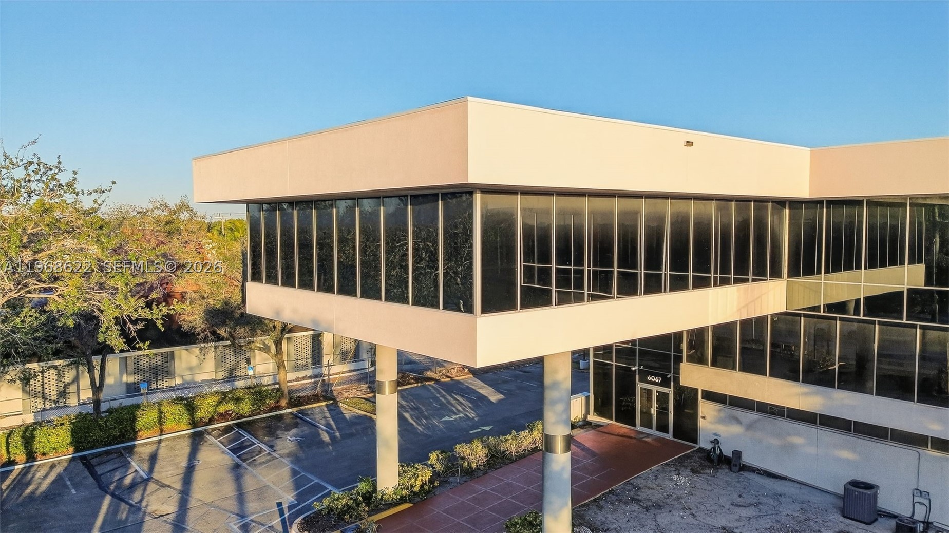 Hollywood photo 4