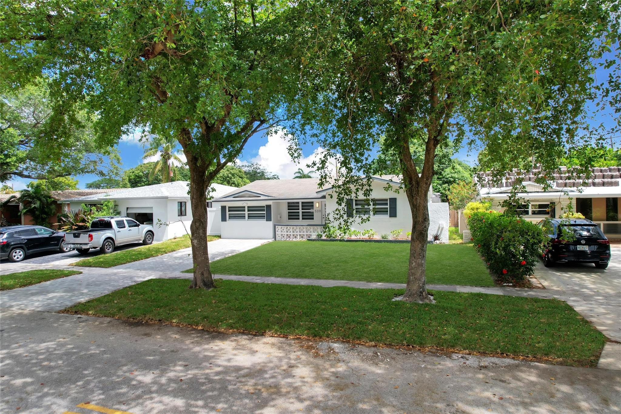Hollywood photo 2