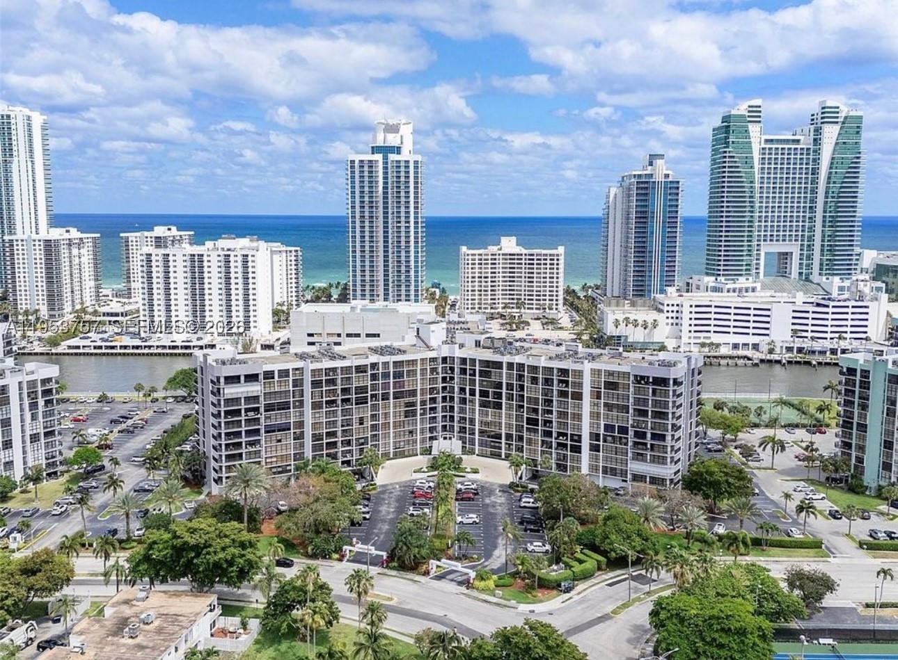 Hallandale Beach photo 3
