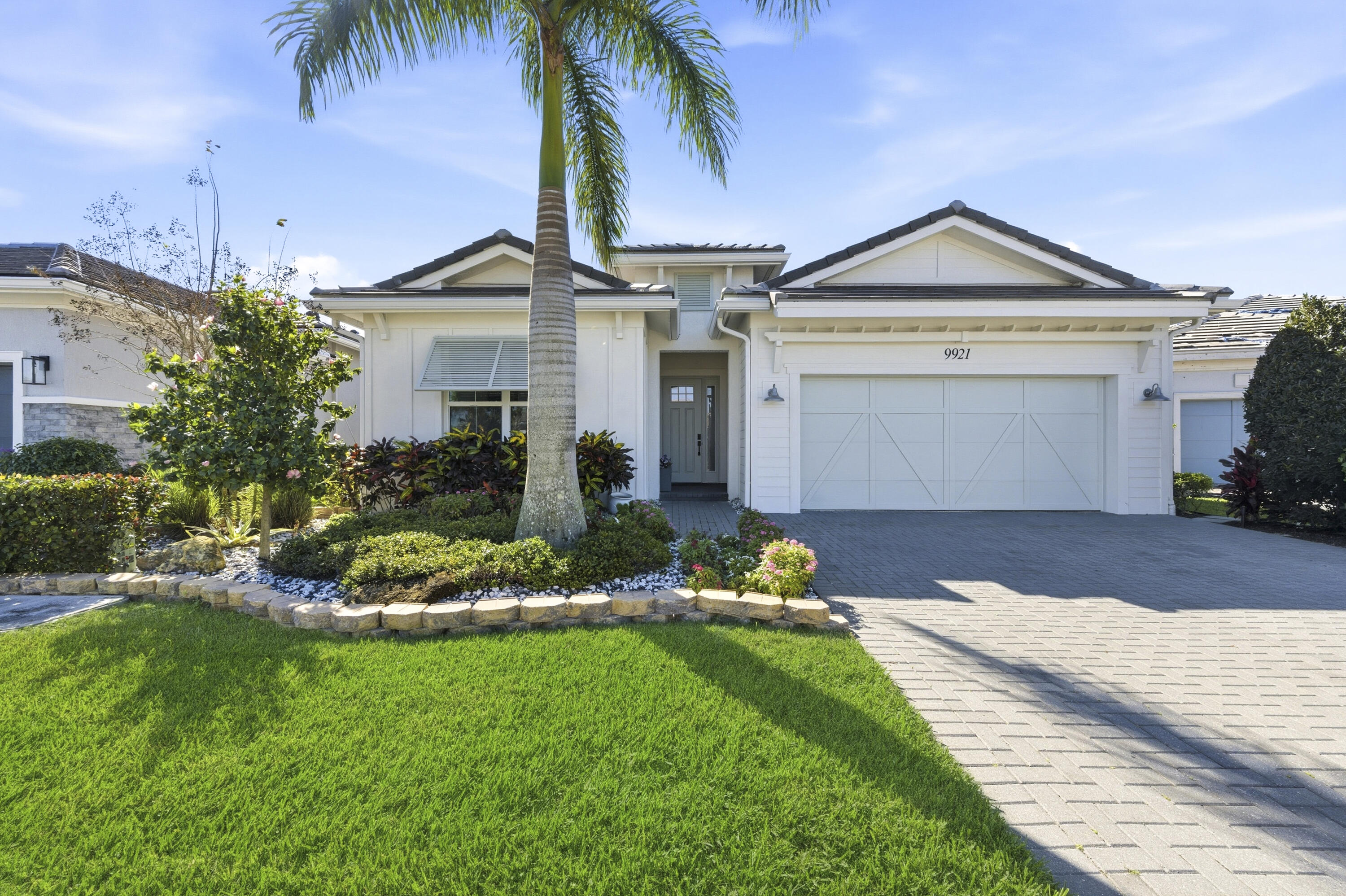 Palm Beach Gardens photo 1