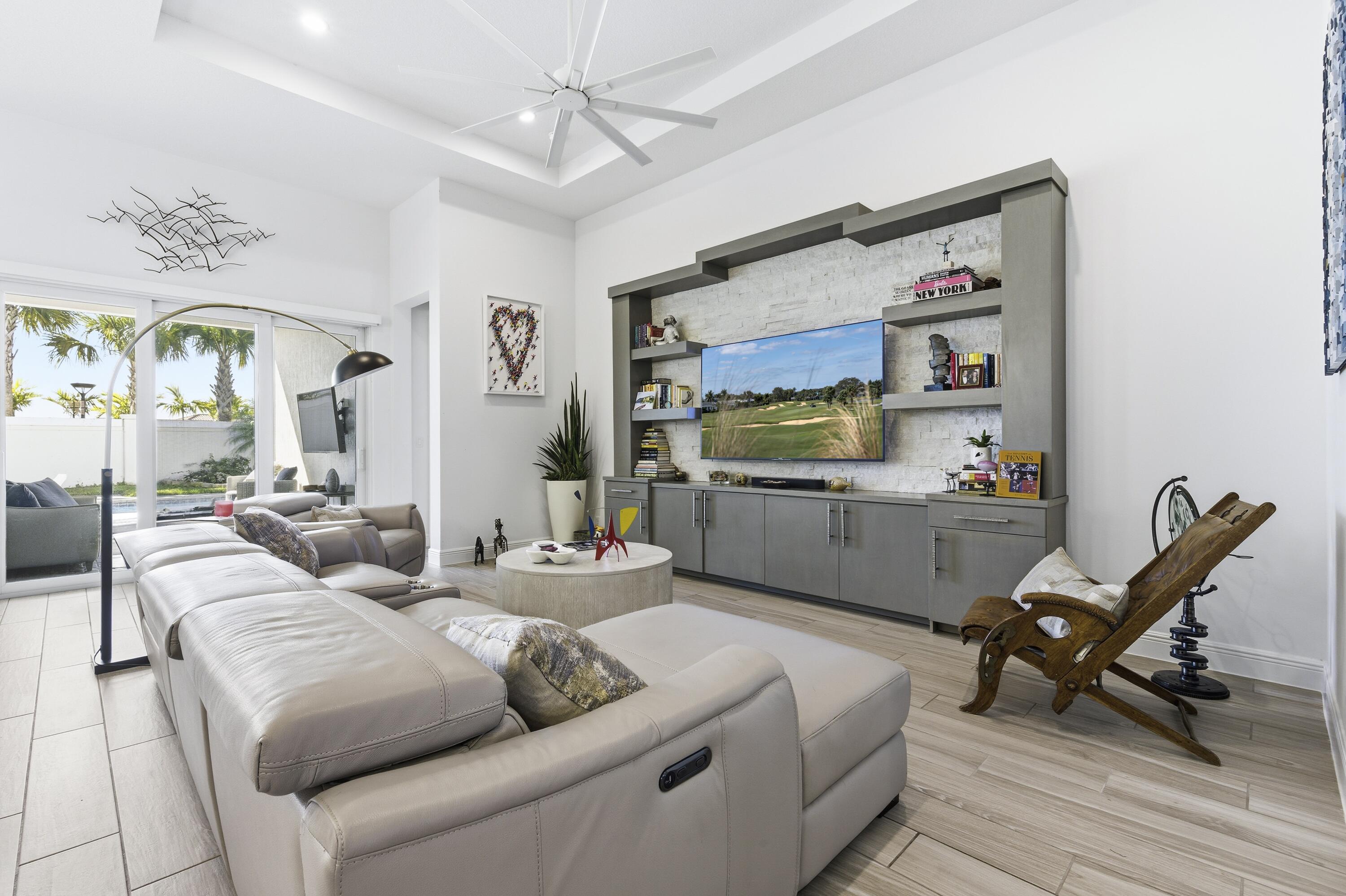 Palm Beach Gardens photo 5