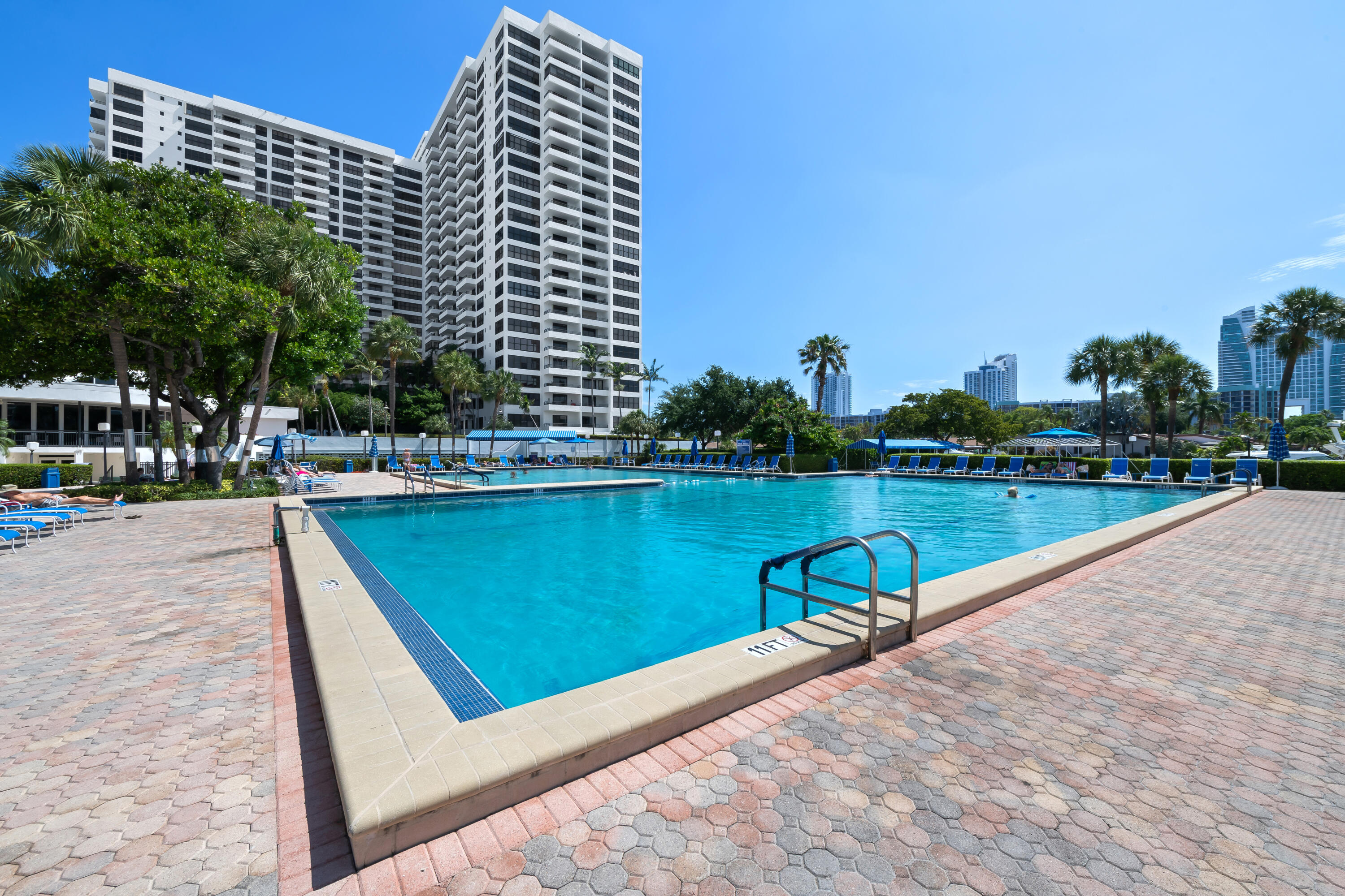 Hallandale Beach photo 1