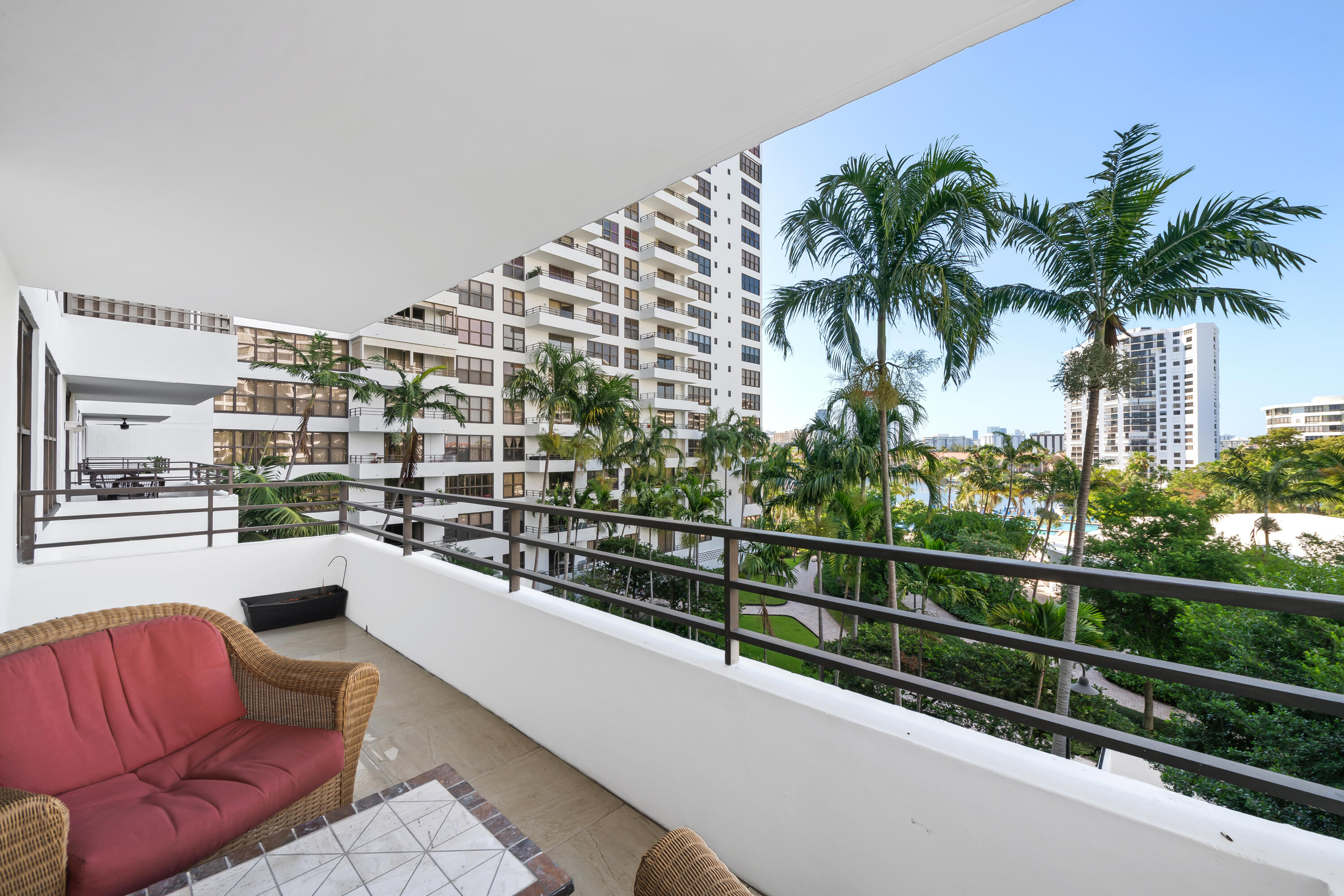 Hallandale Beach photo 3