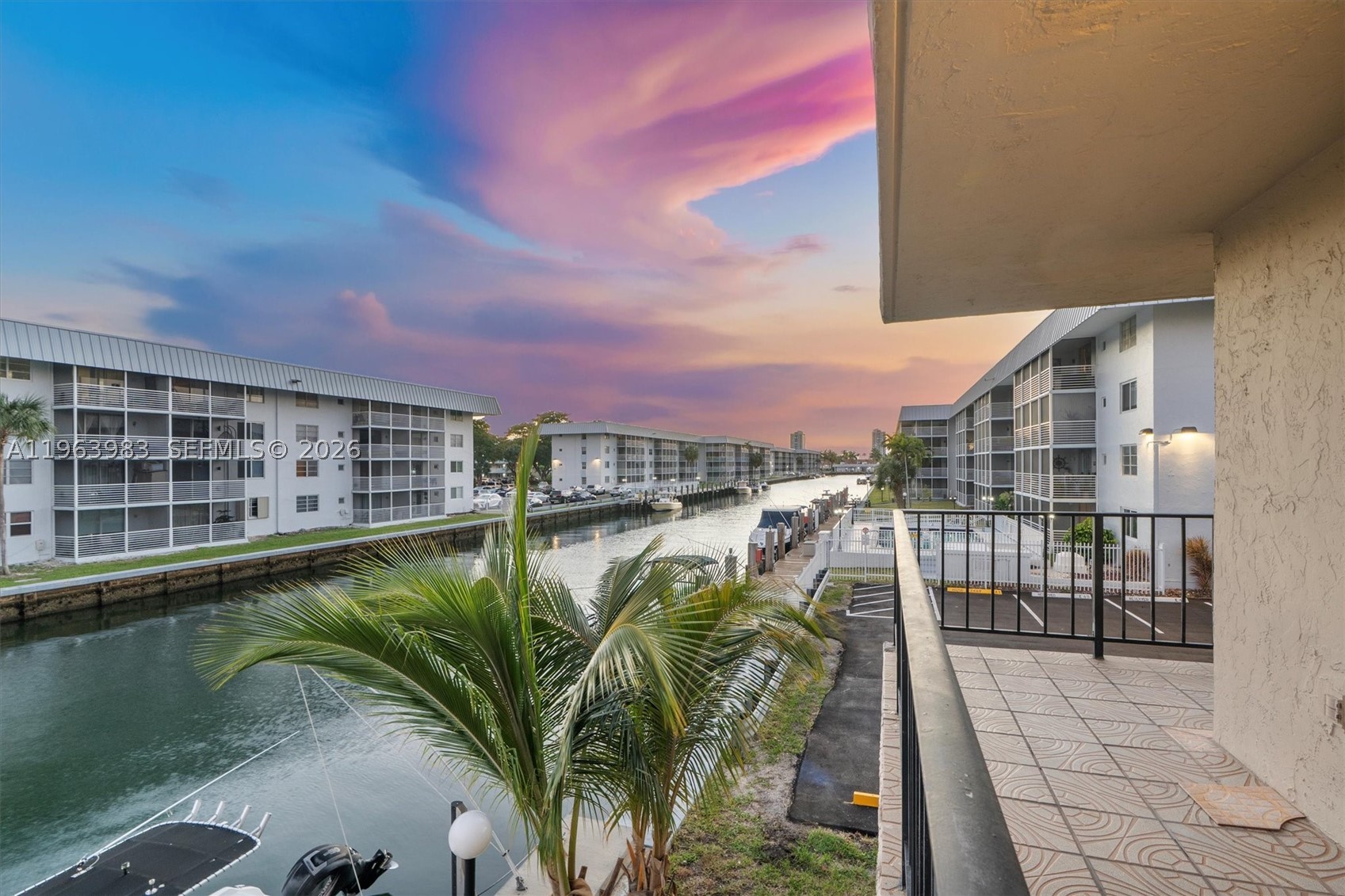 North Miami Beach photo 2