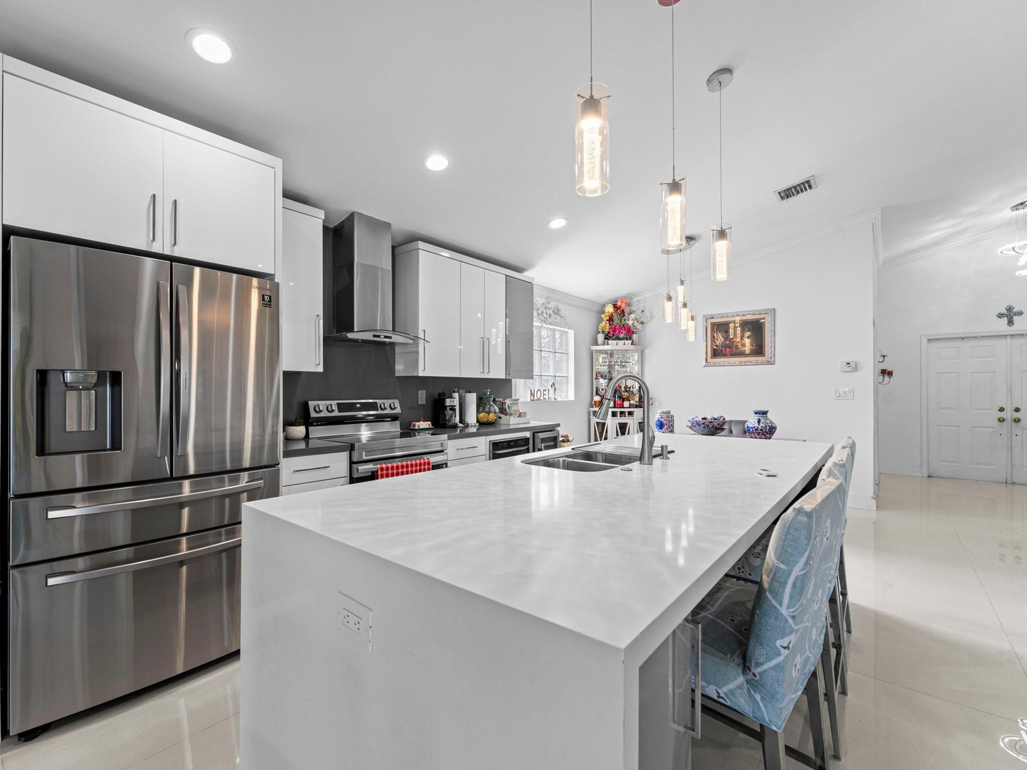 Pembroke Pines photo 2