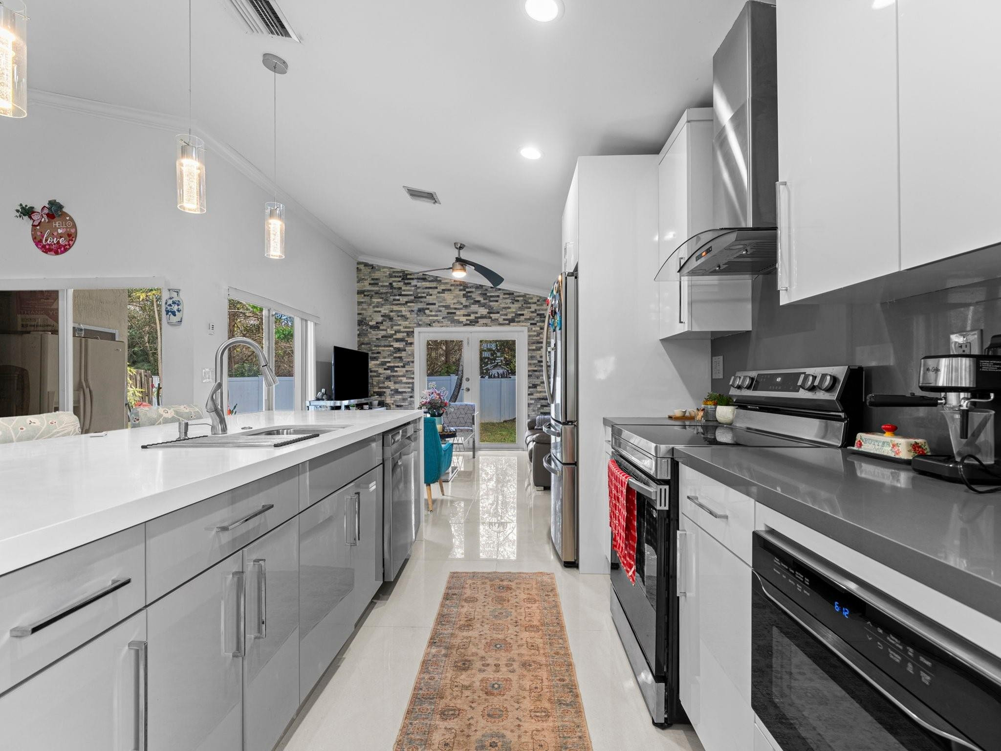 Pembroke Pines photo 4