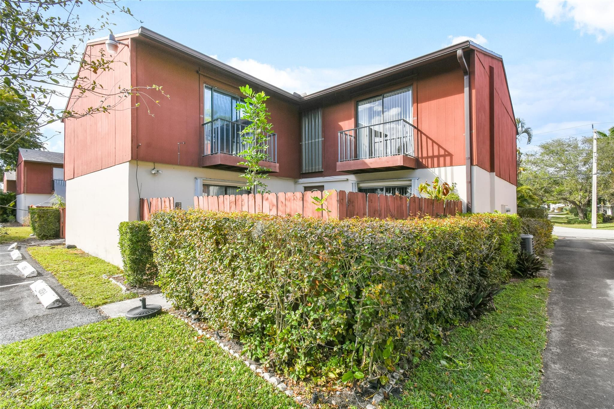 Palm Beach Gardens photo 1