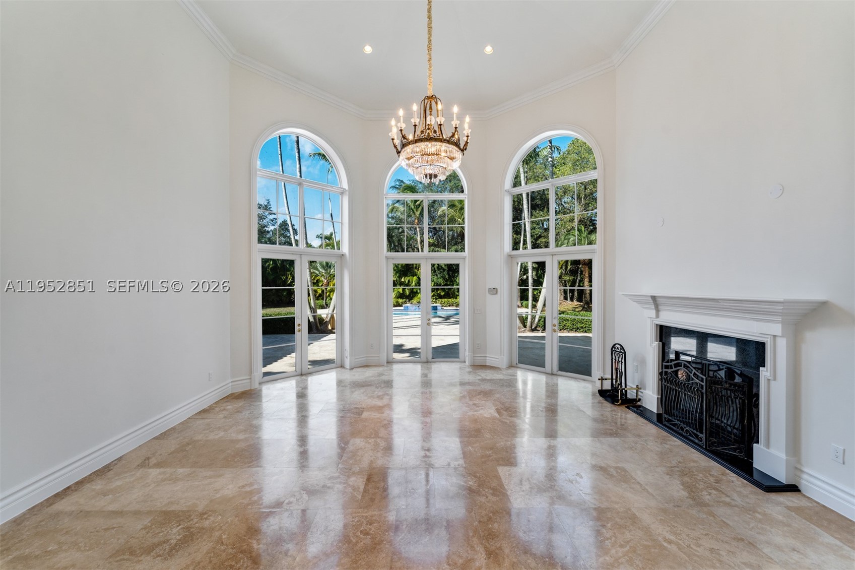Pinecrest photo 4