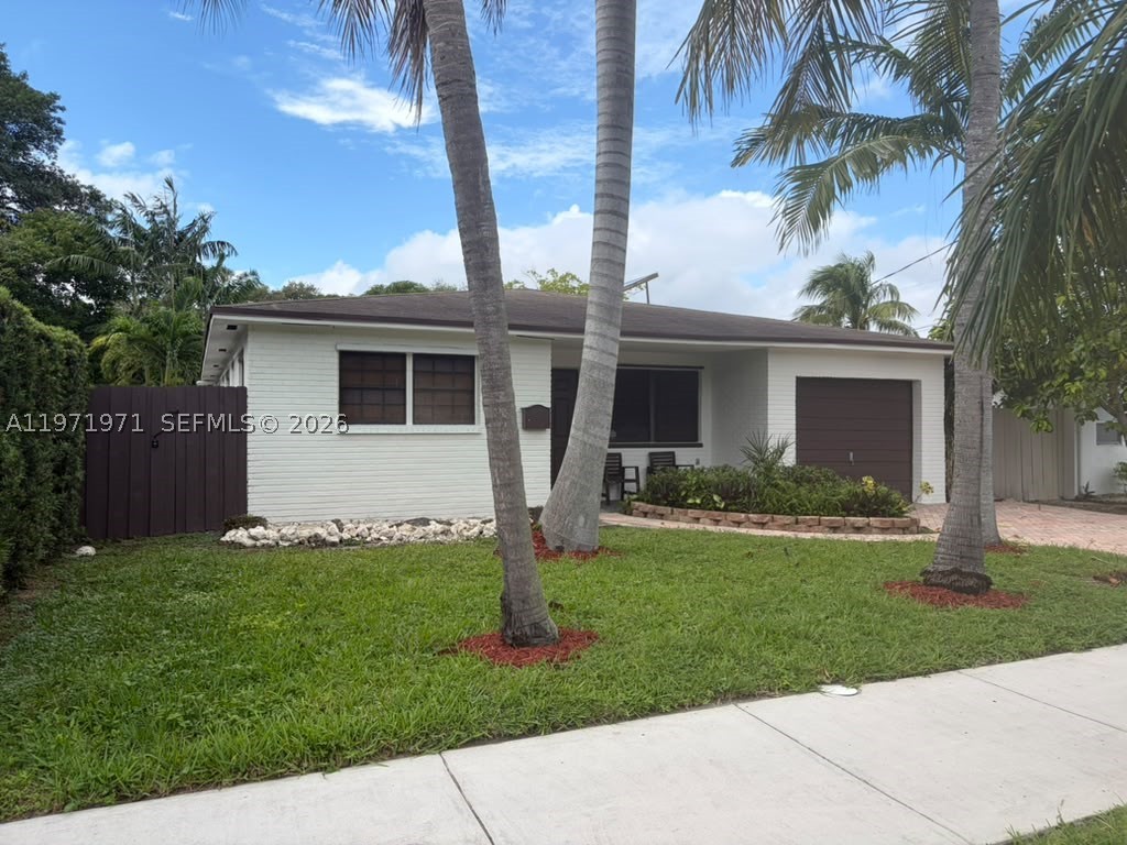 Hallandale Beach photo 2