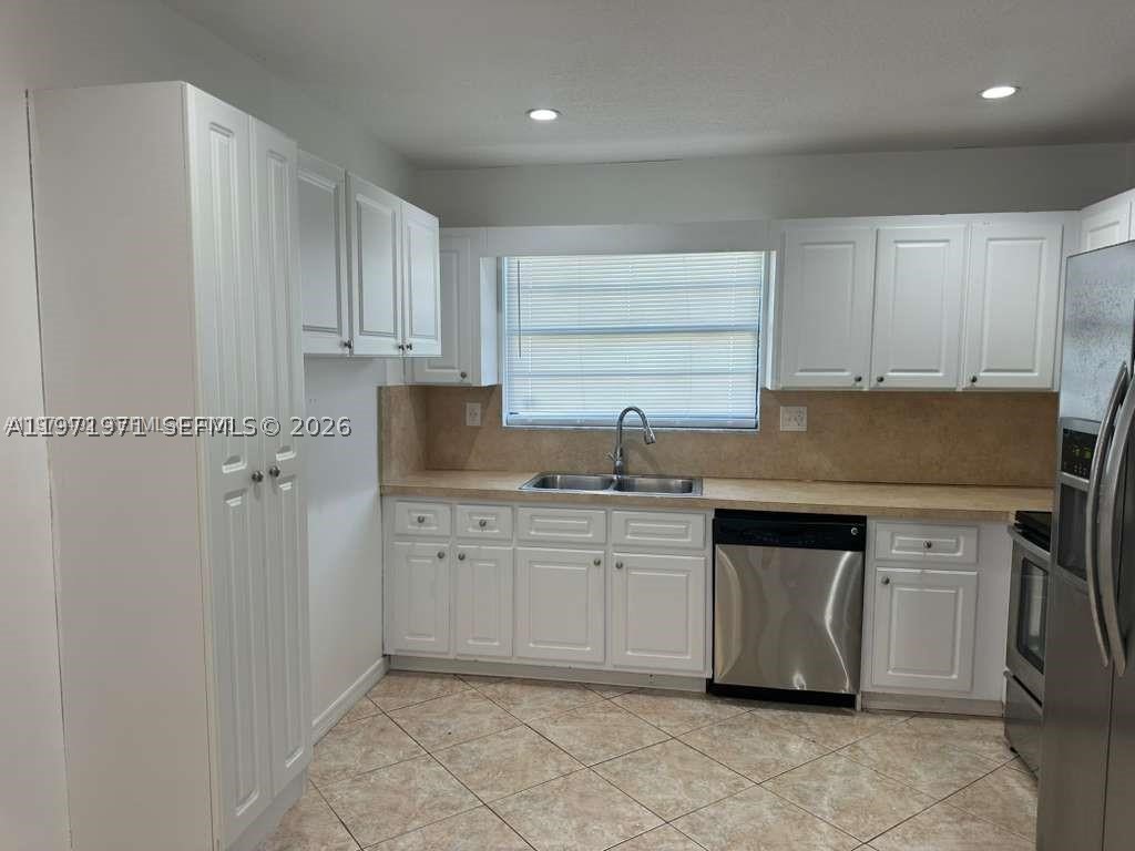 Hallandale Beach photo 3