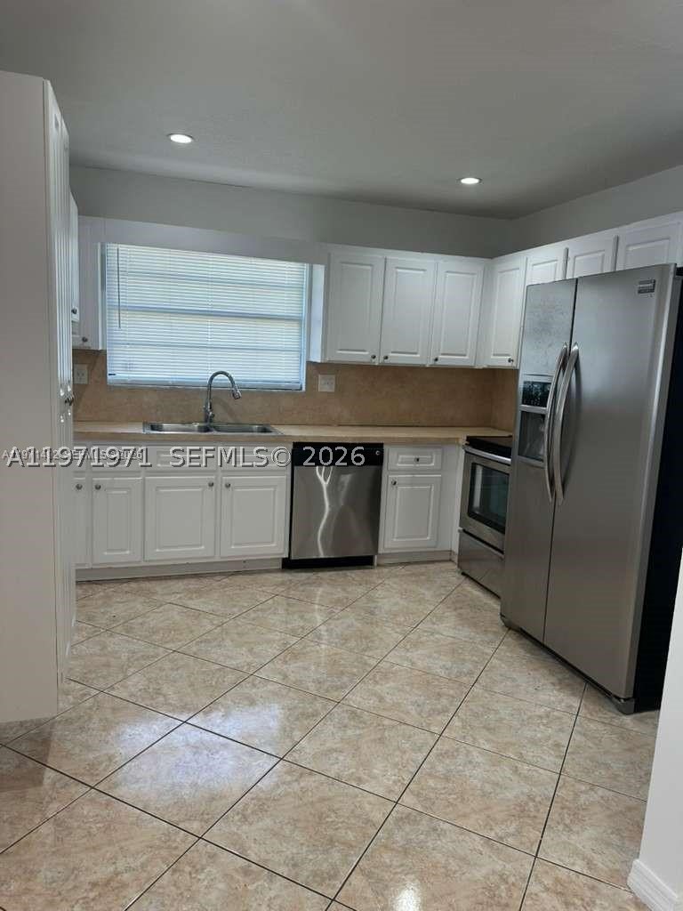 Hallandale Beach photo 4