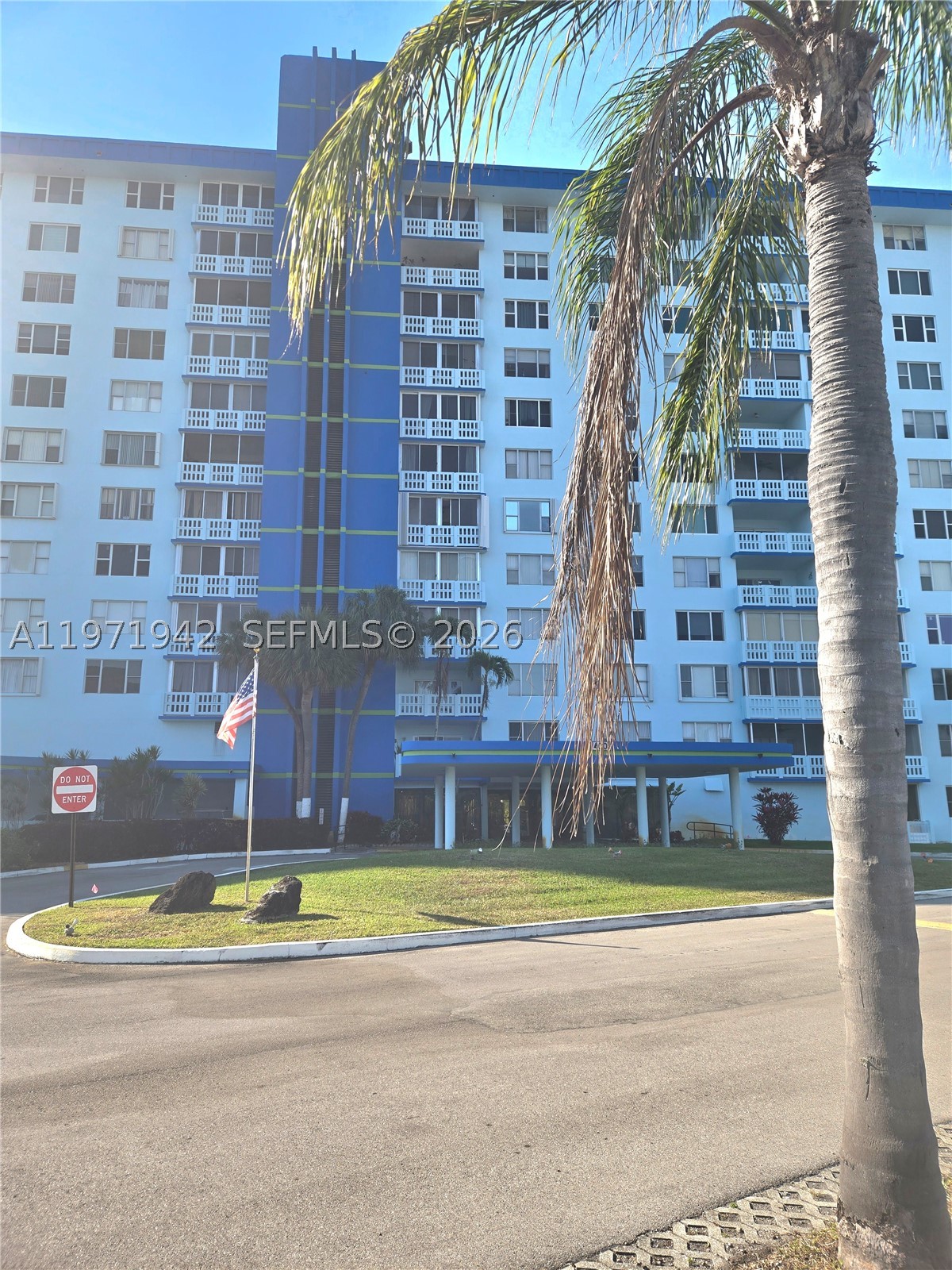 Hollywood photo 3