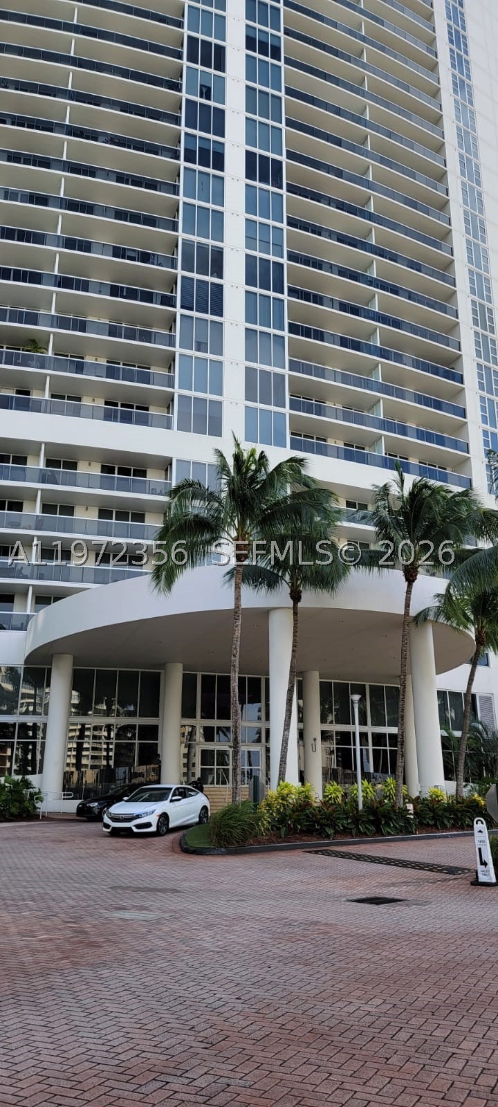 Hallandale Beach photo 2