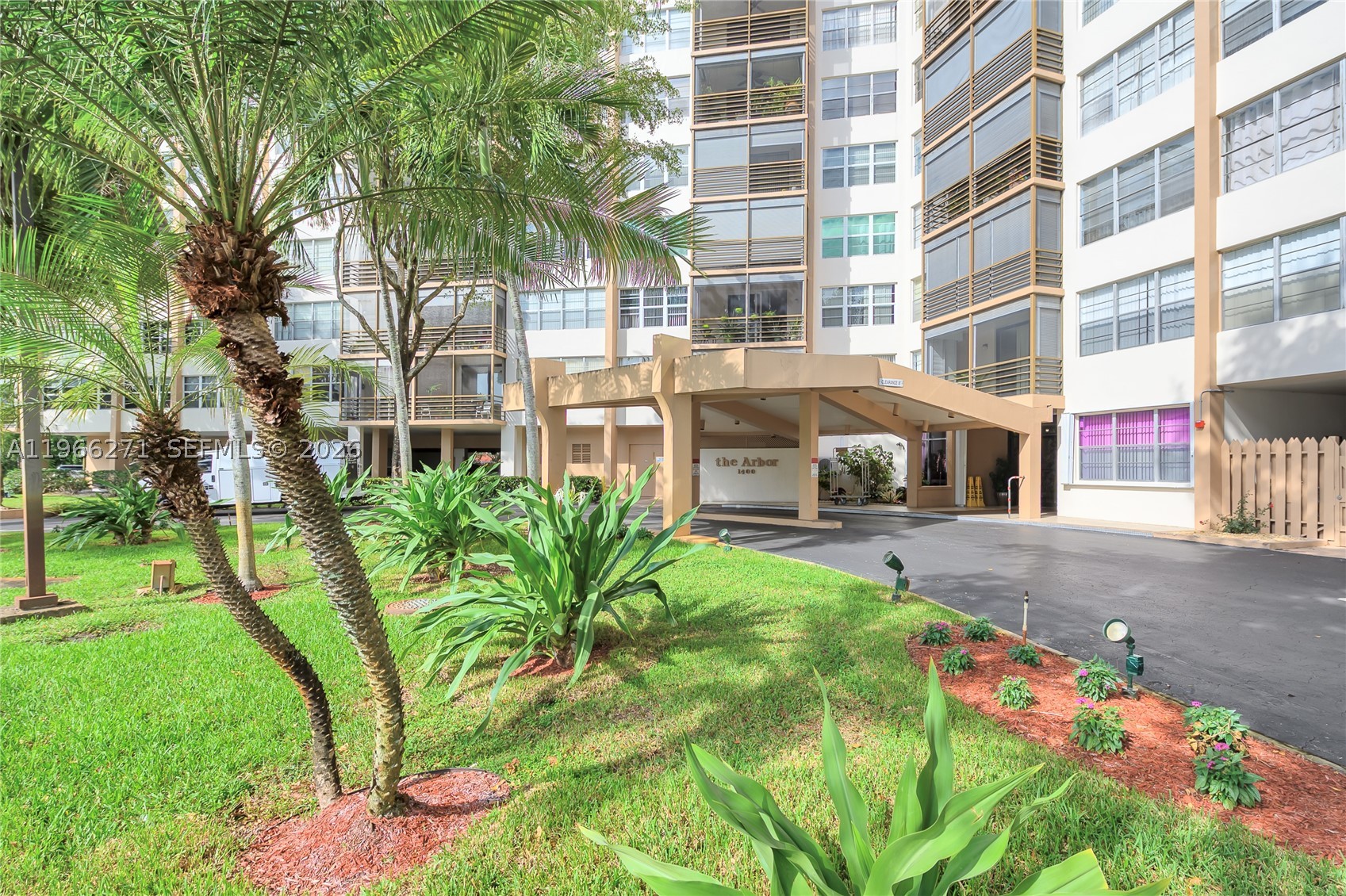 Pembroke Pines photo 1