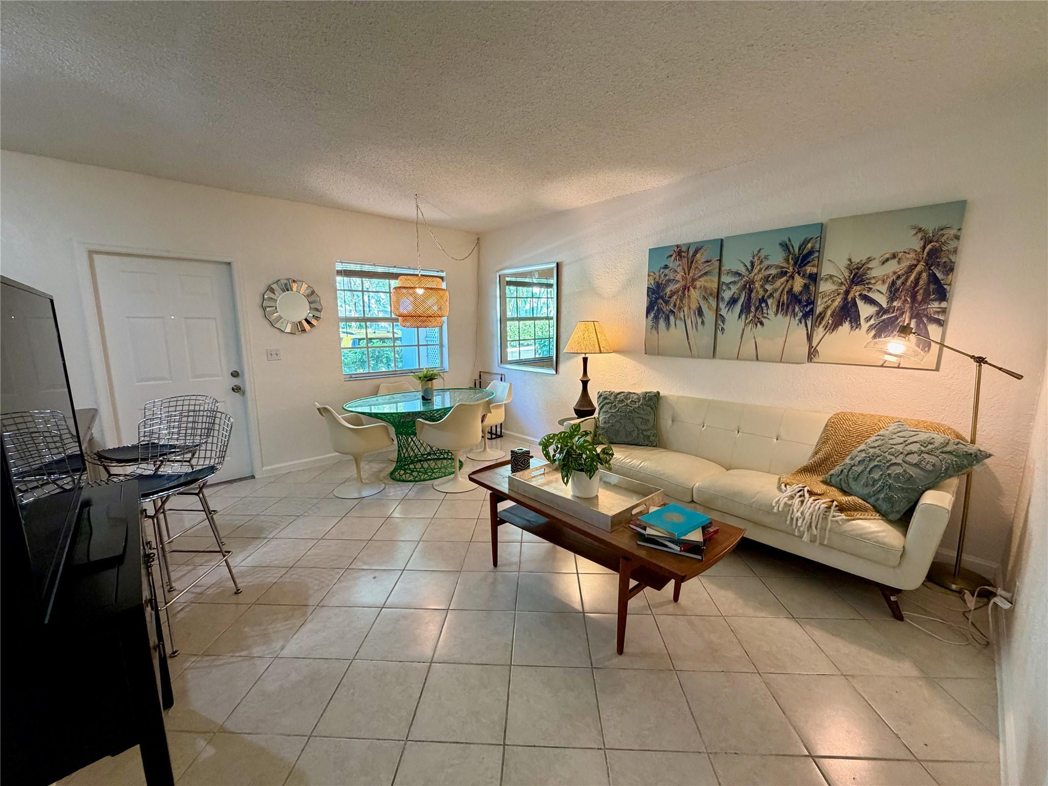 Wilton Manors photo 2