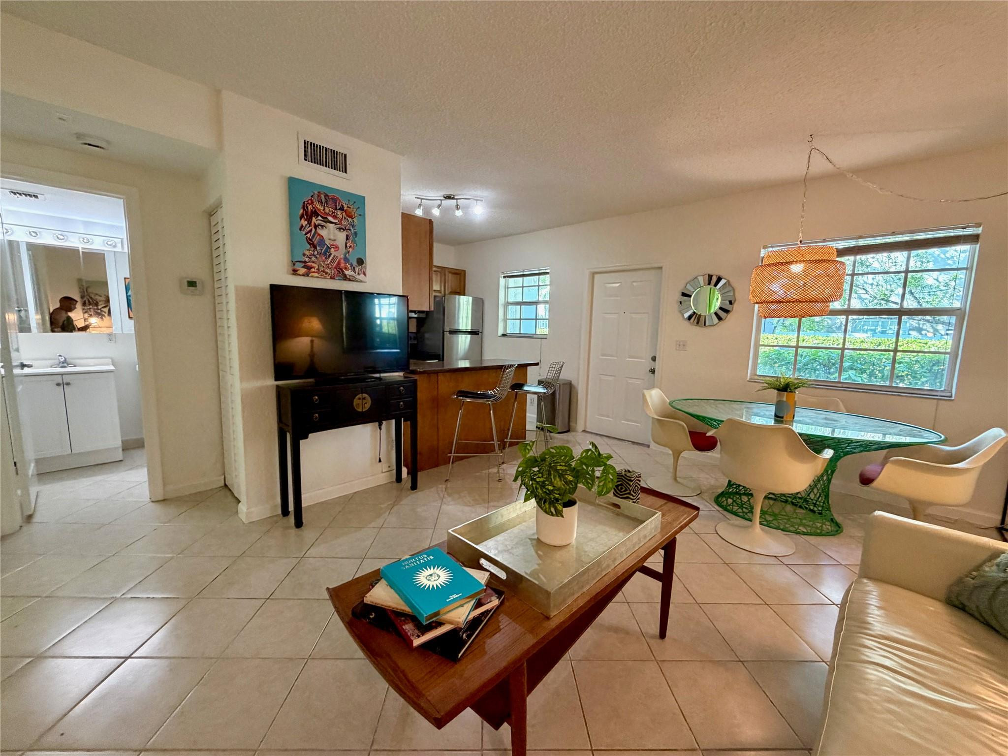 Wilton Manors photo 3