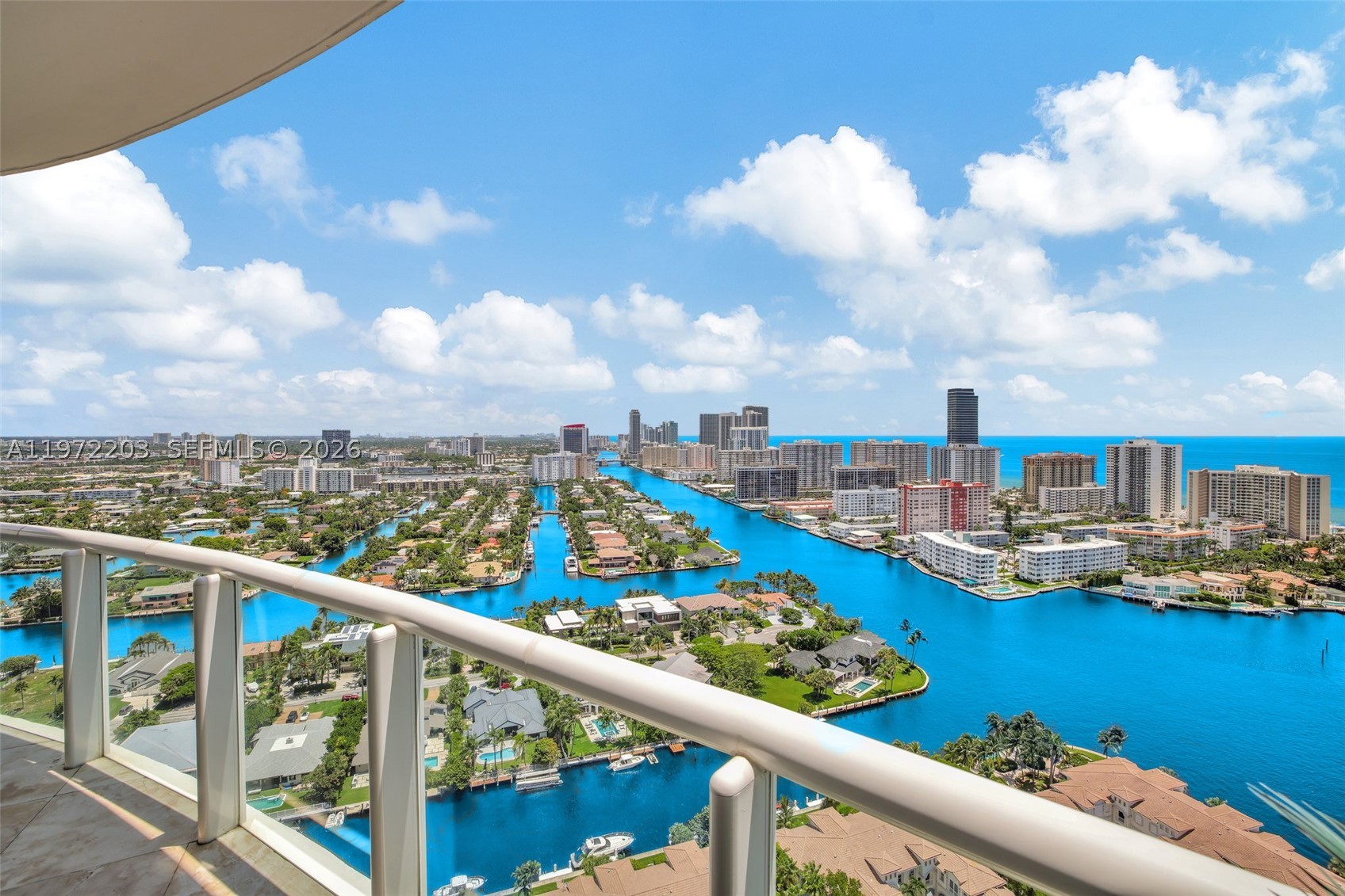 Aventura photo 2