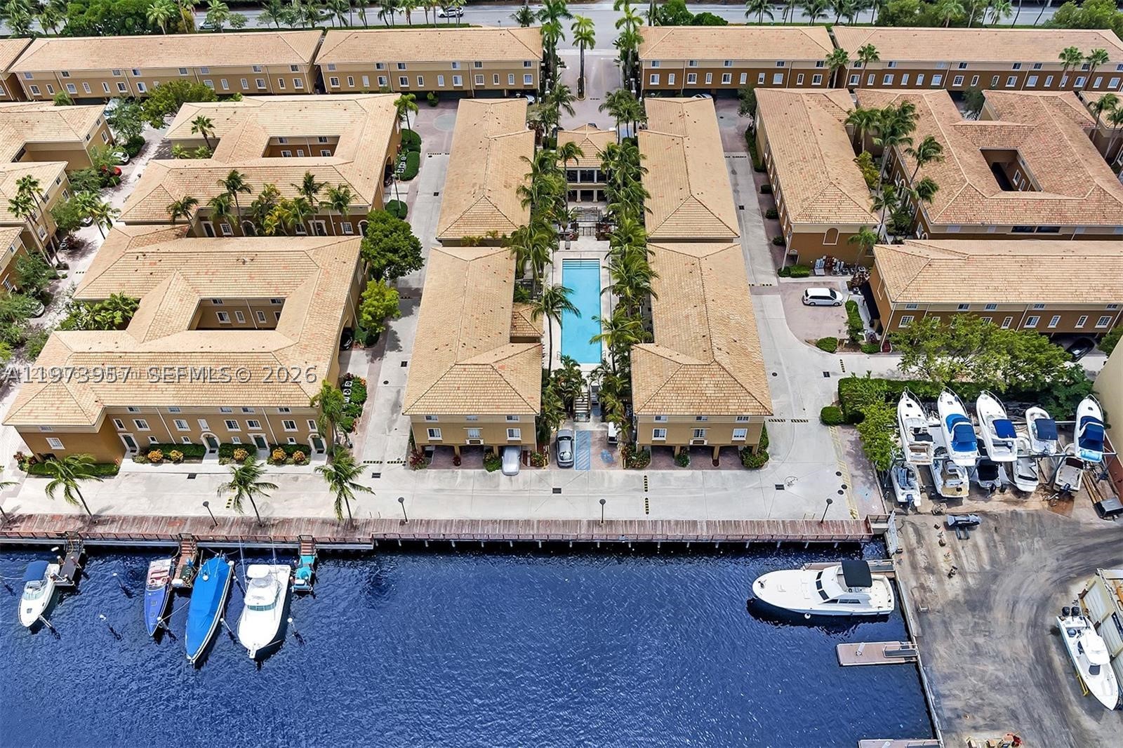Aventura photo 3