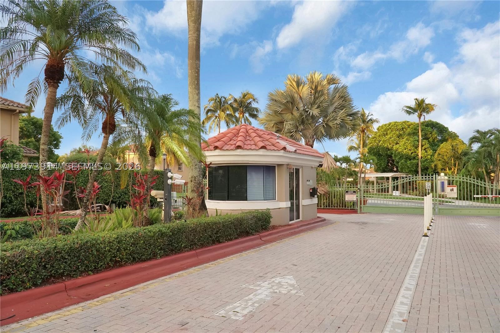 Pembroke Pines photo 3