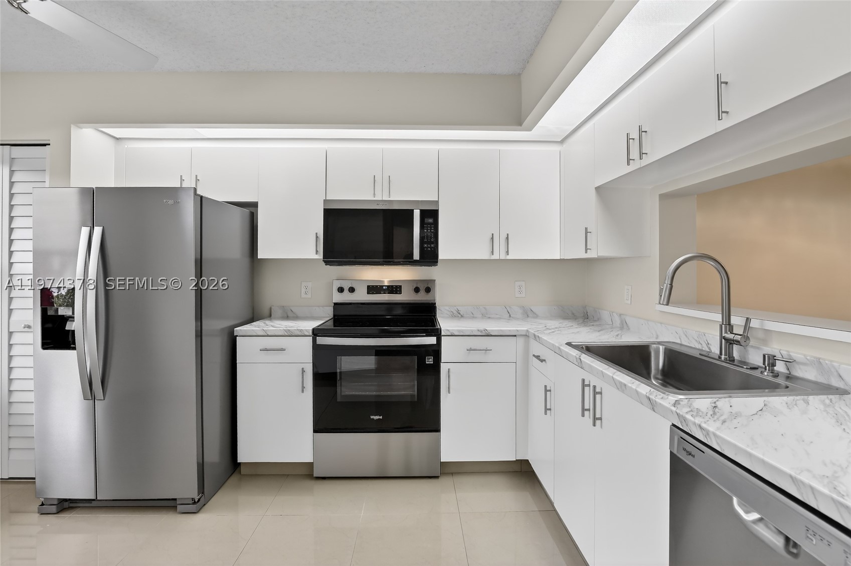 Pembroke Pines photo 1