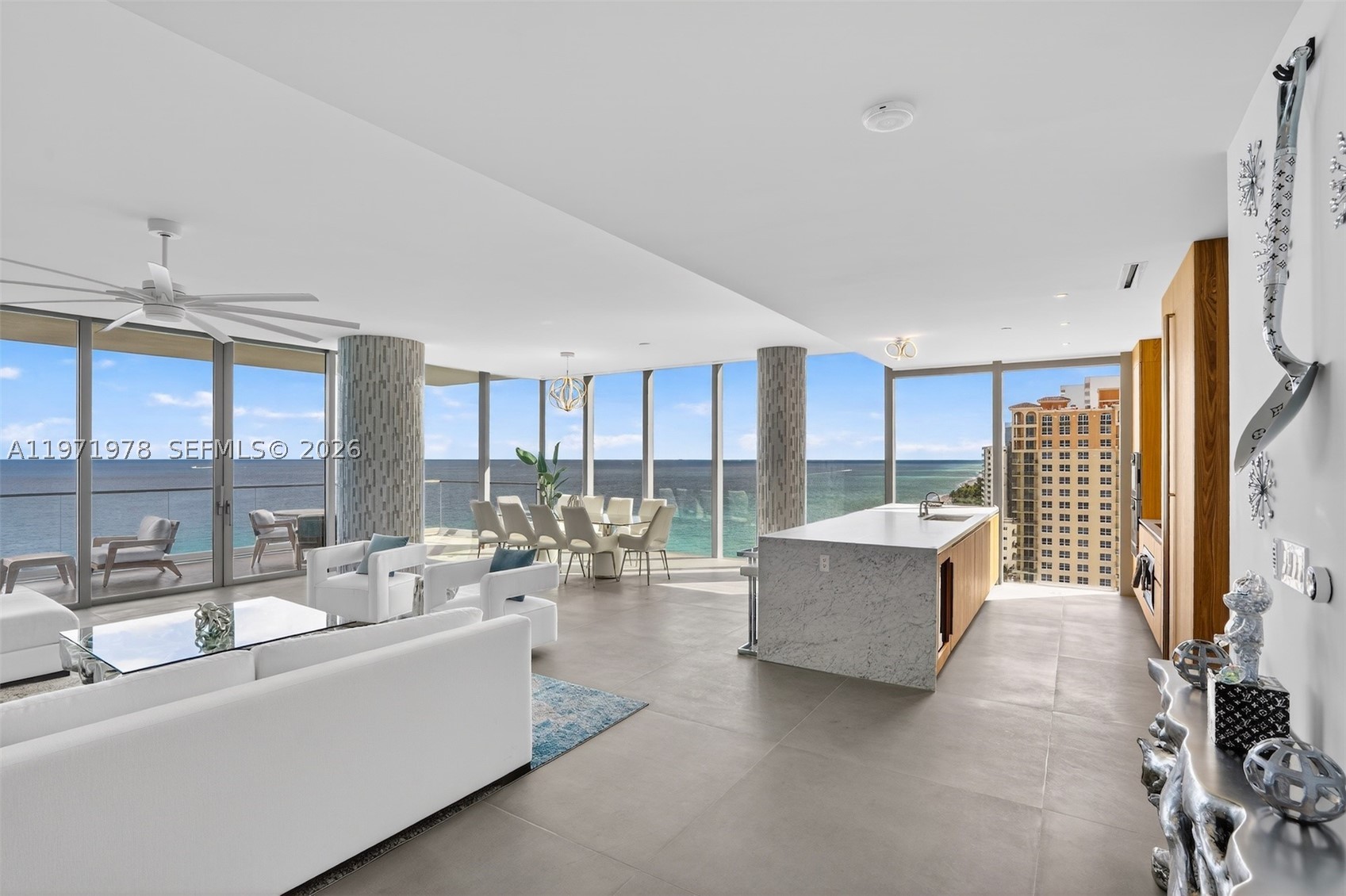 Hallandale Beach photo 2