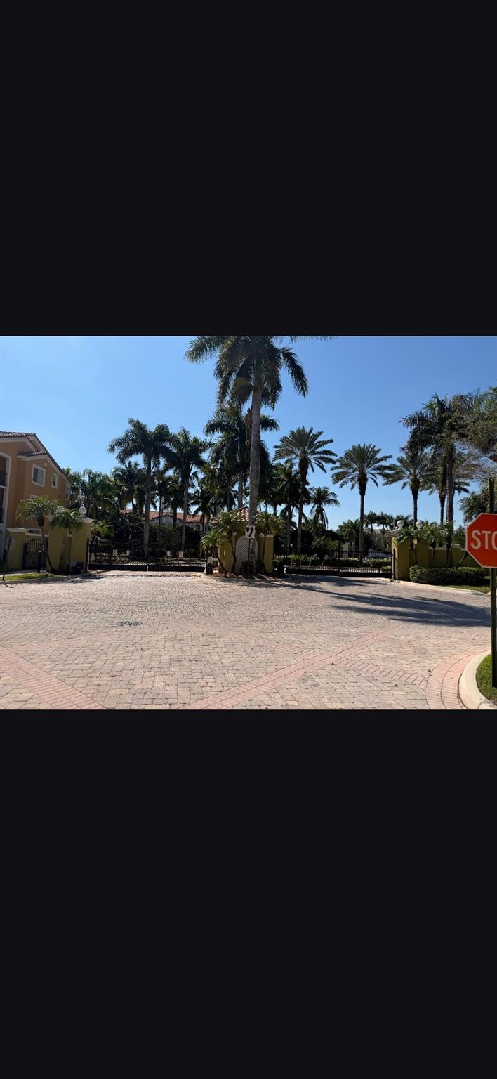 Miramar photo 4