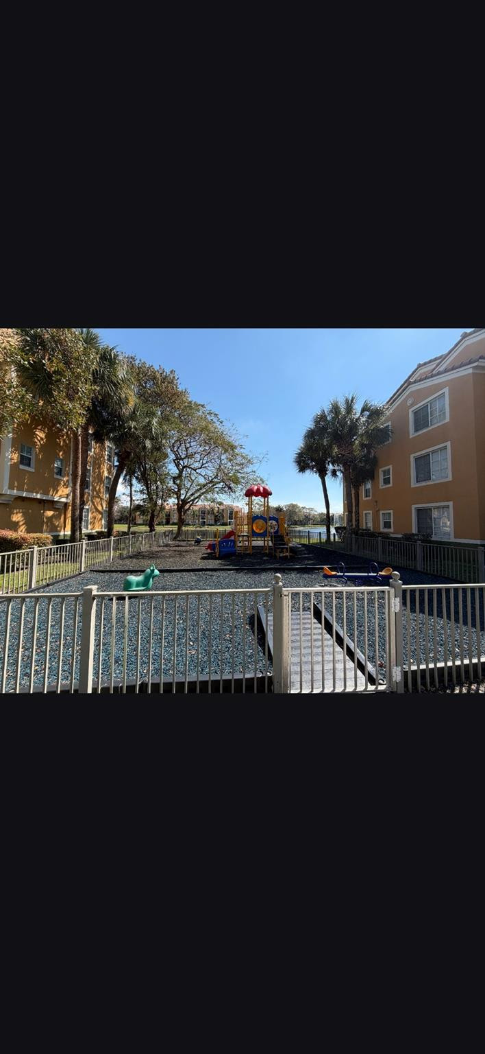 Miramar photo 5