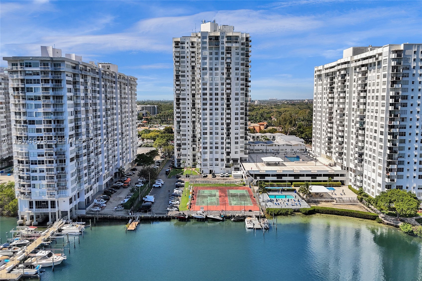 Aventura photo 1