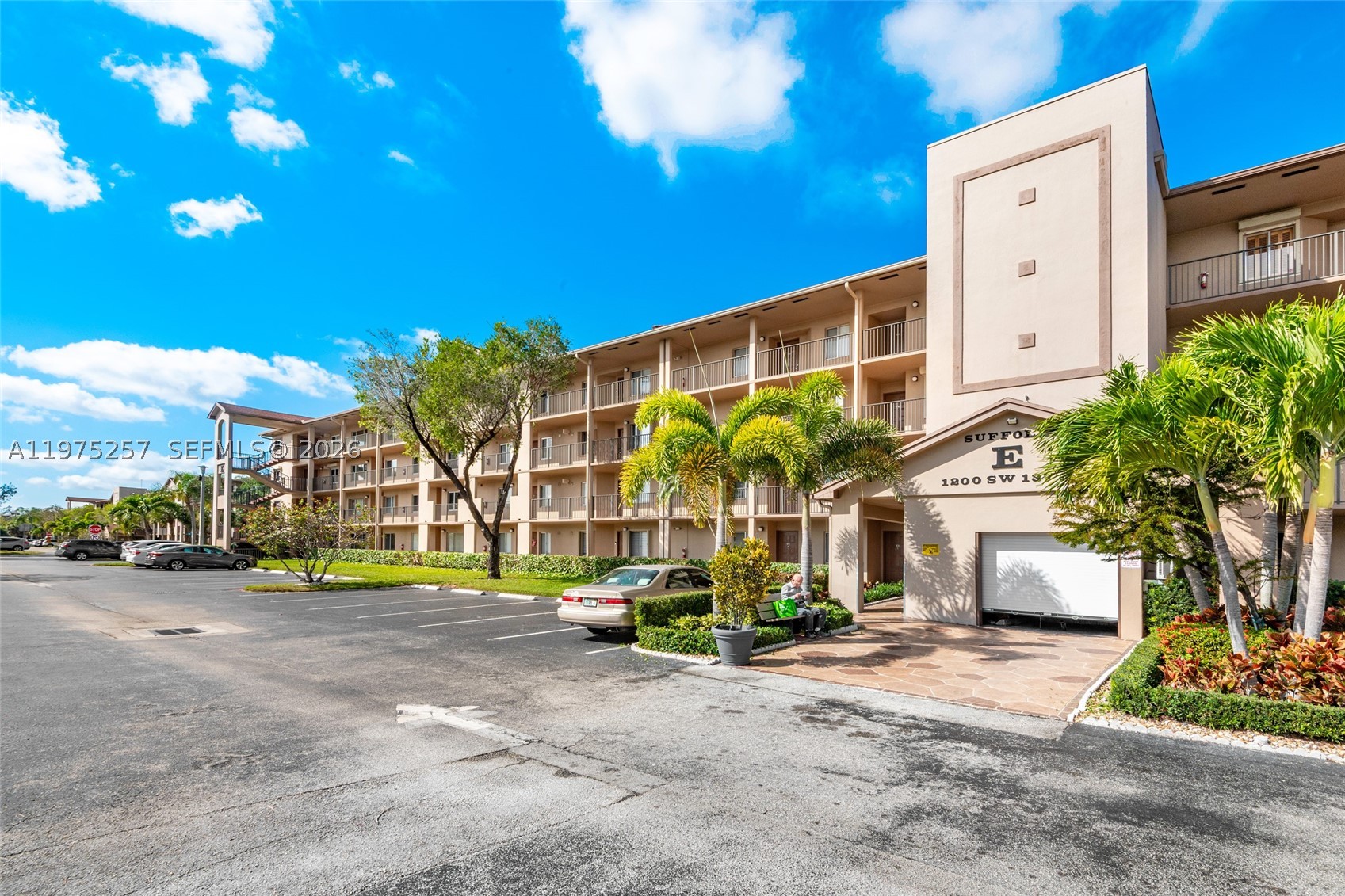 Pembroke Pines photo 1