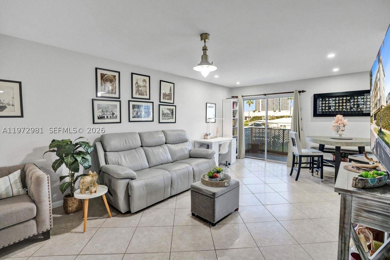 North Miami Beach photo 5