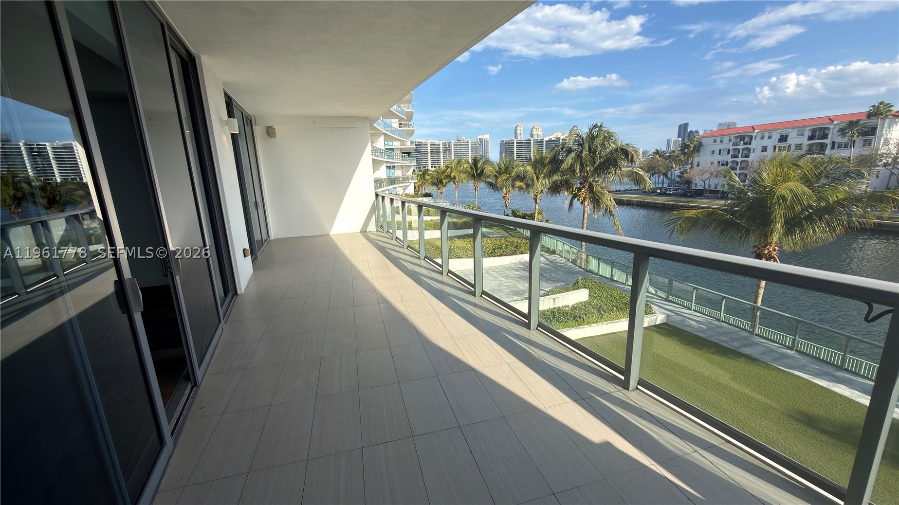 Aventura photo 3