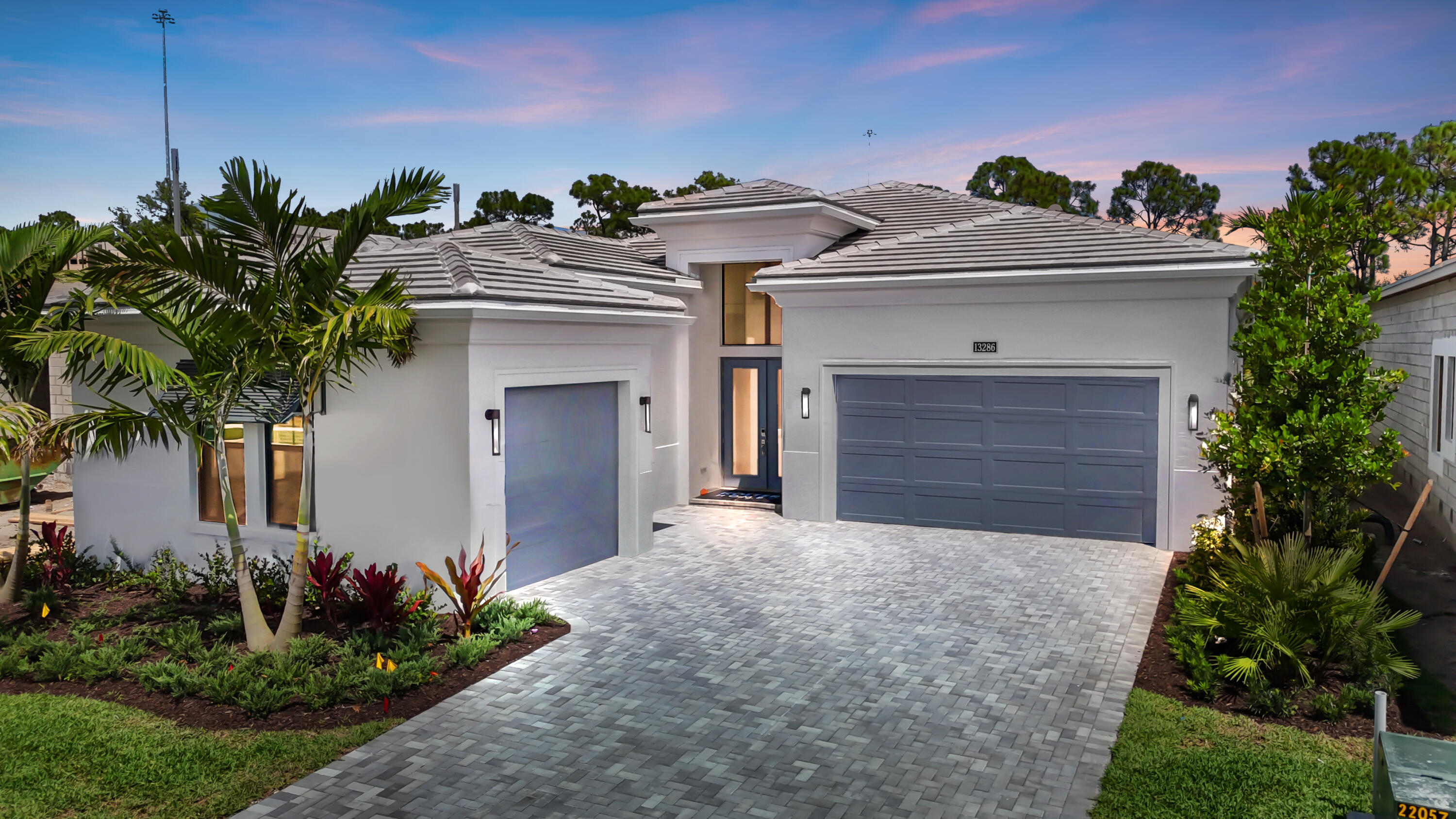 Palm Beach Gardens photo 1