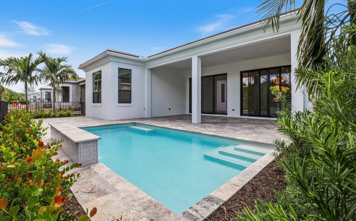 Palm Beach Gardens photo 2