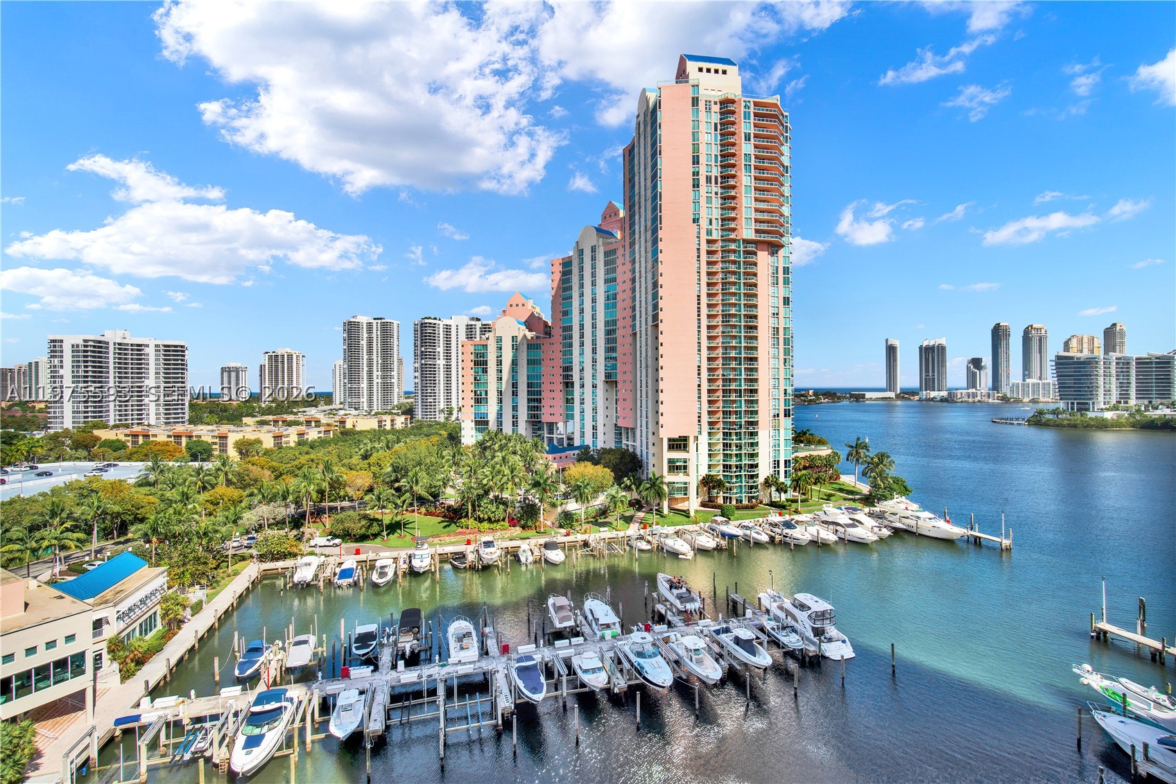 Aventura photo 1