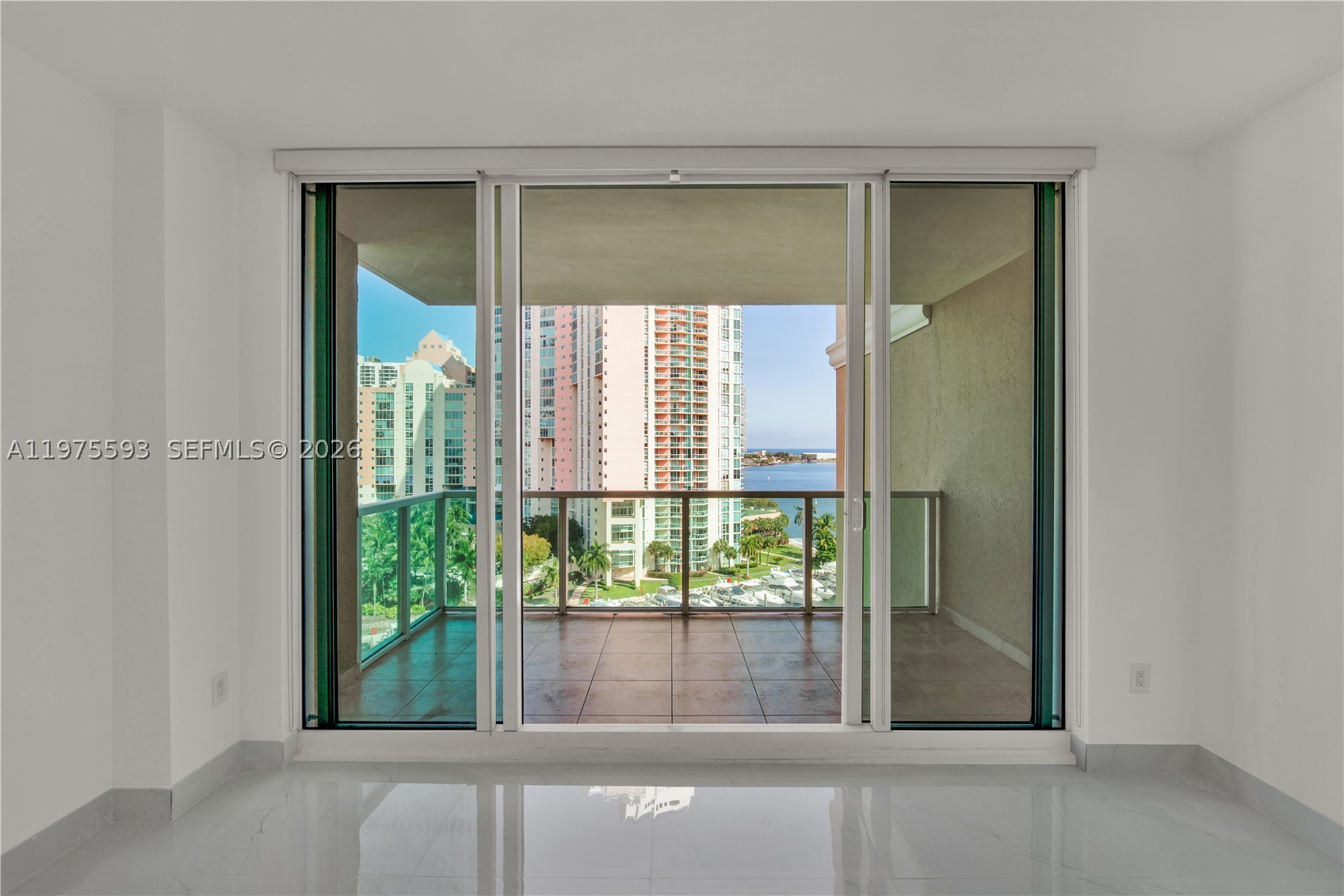 Aventura photo 3