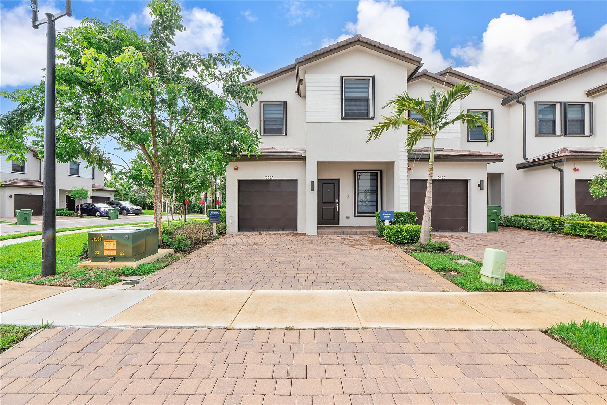 Pembroke Pines photo 2