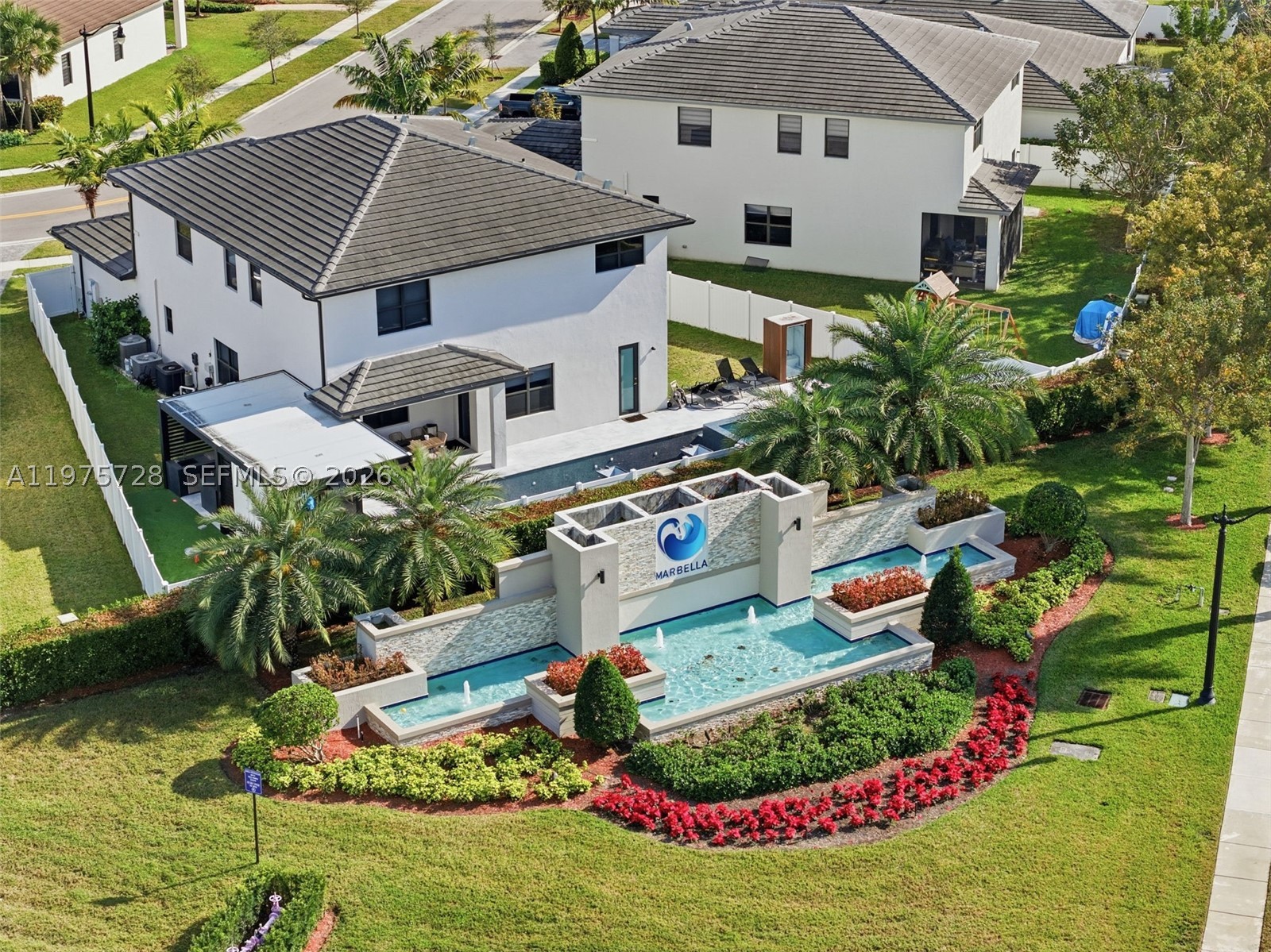 Miramar photo 1