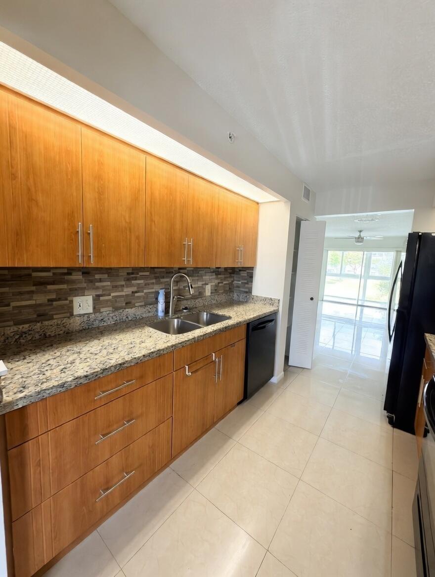 Pembroke Pines photo 3