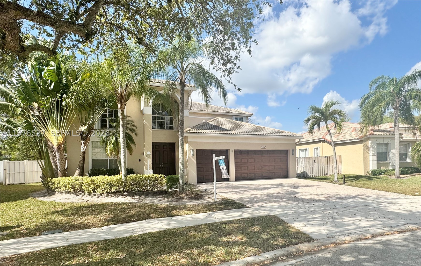Pembroke Pines photo 2