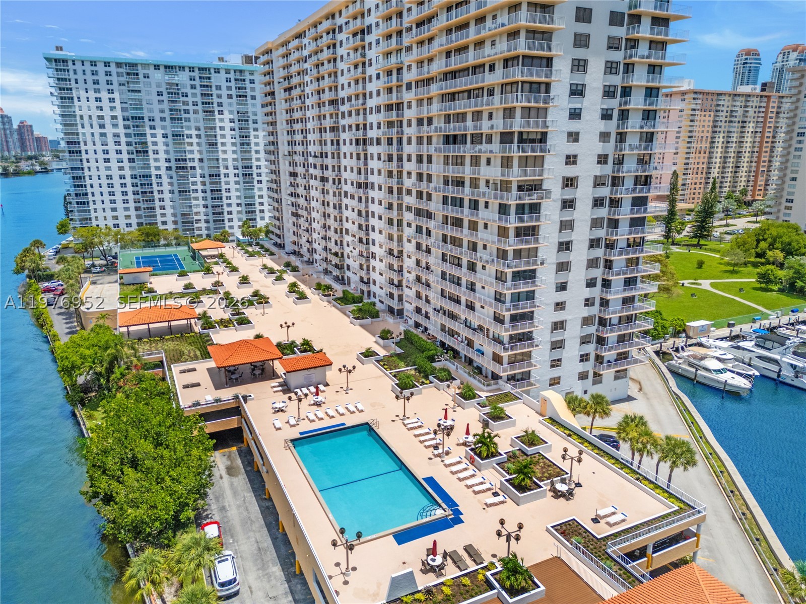 Sunny Isles Beach photo 2