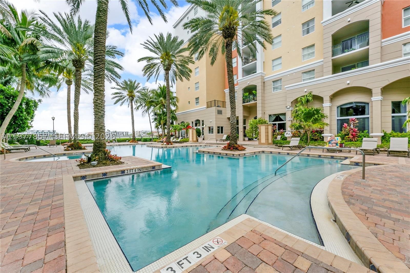 Sunny Isles Beach photo 1