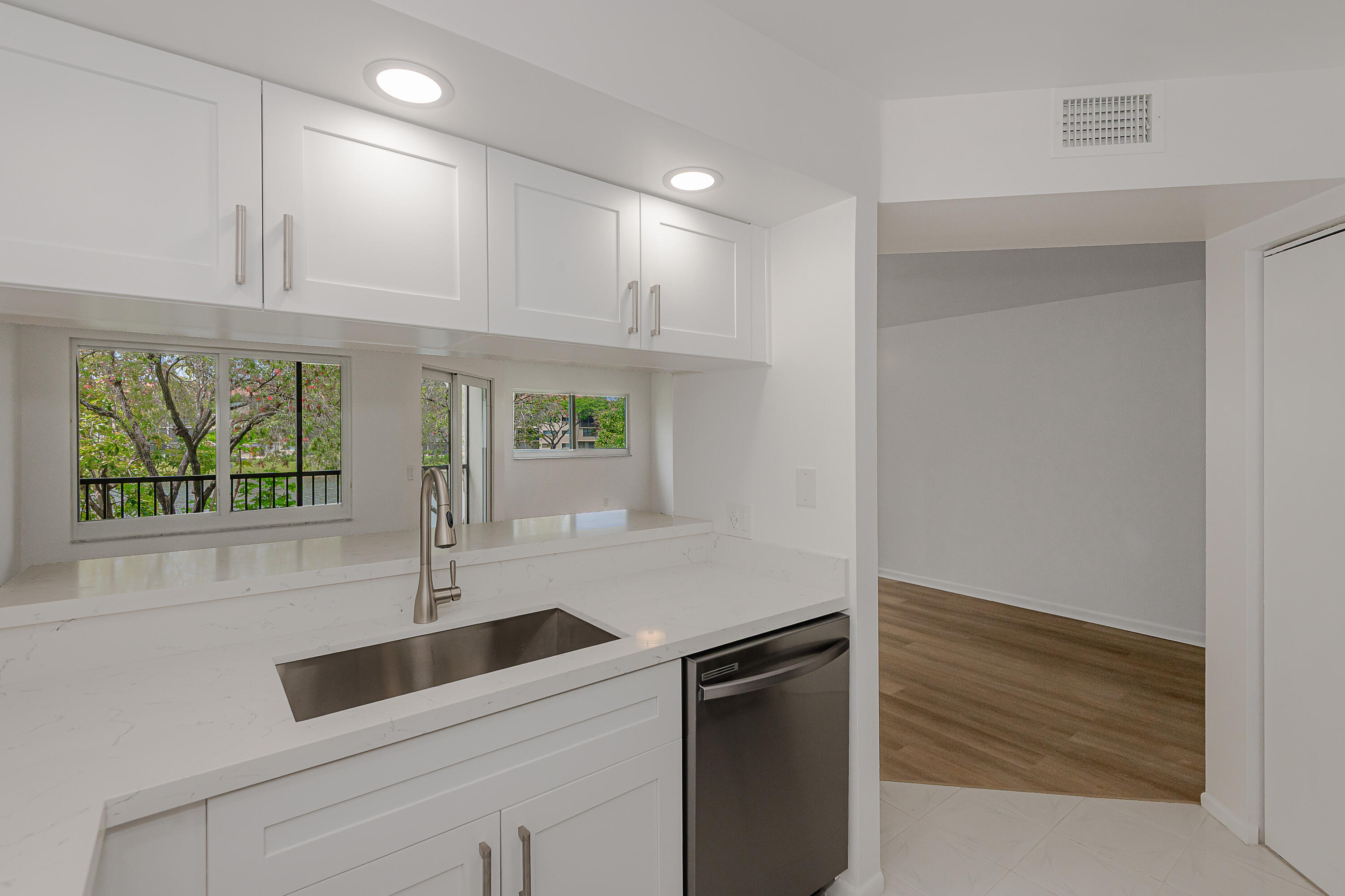 Pembroke Pines photo 3