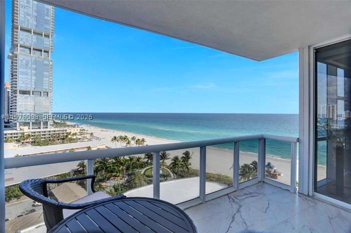Sunny Isles Beach photo 2