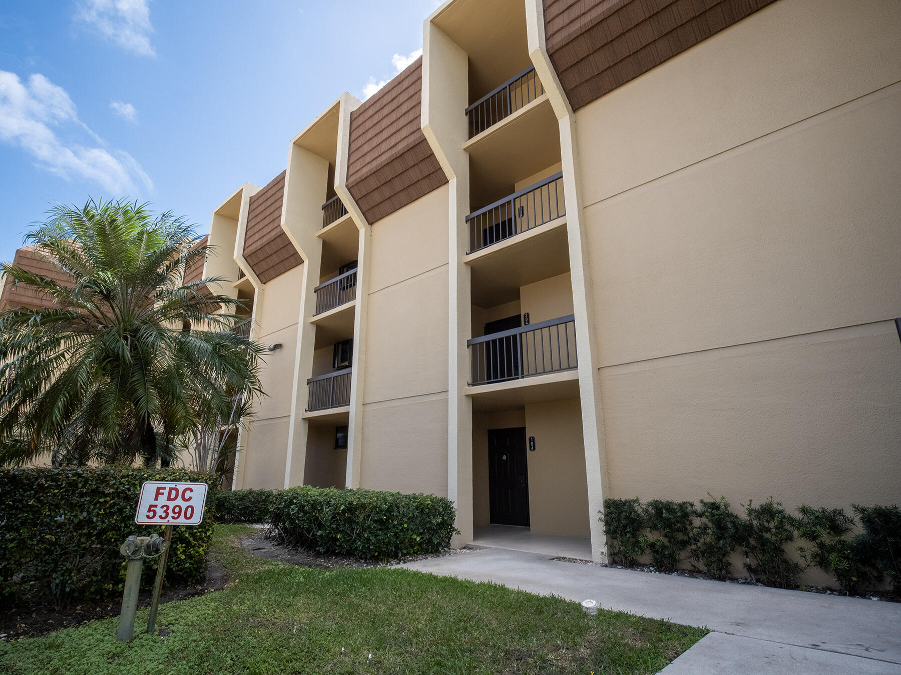 Palm Beach Gardens photo 1
