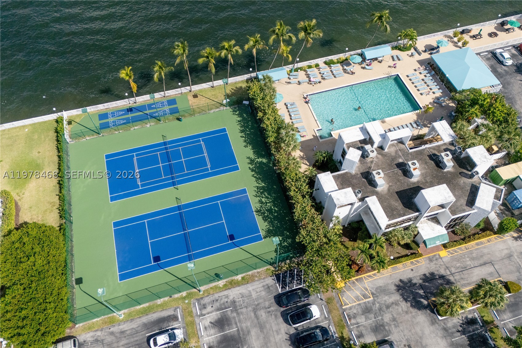 Hallandale Beach photo 3
