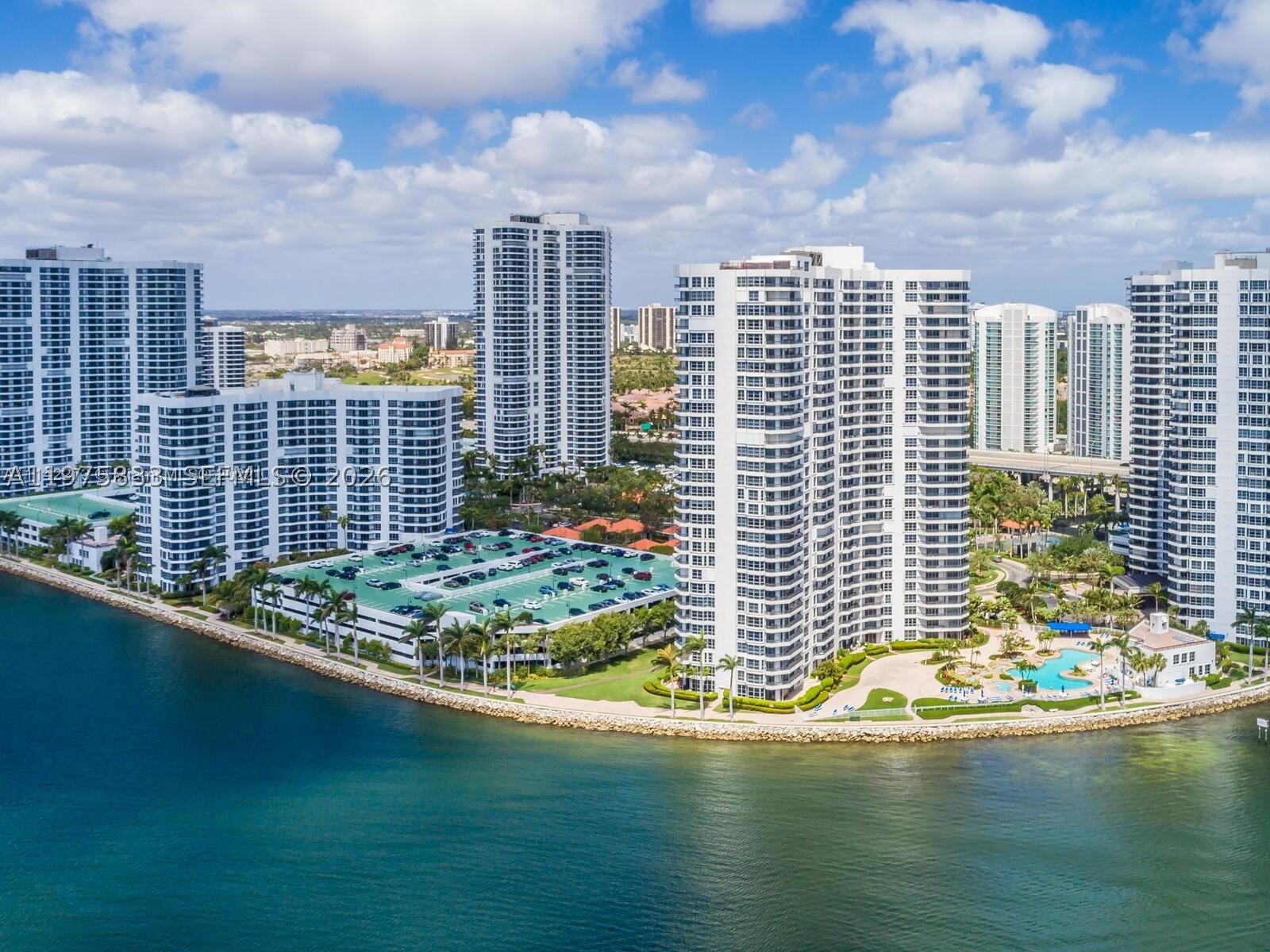 Aventura photo 1