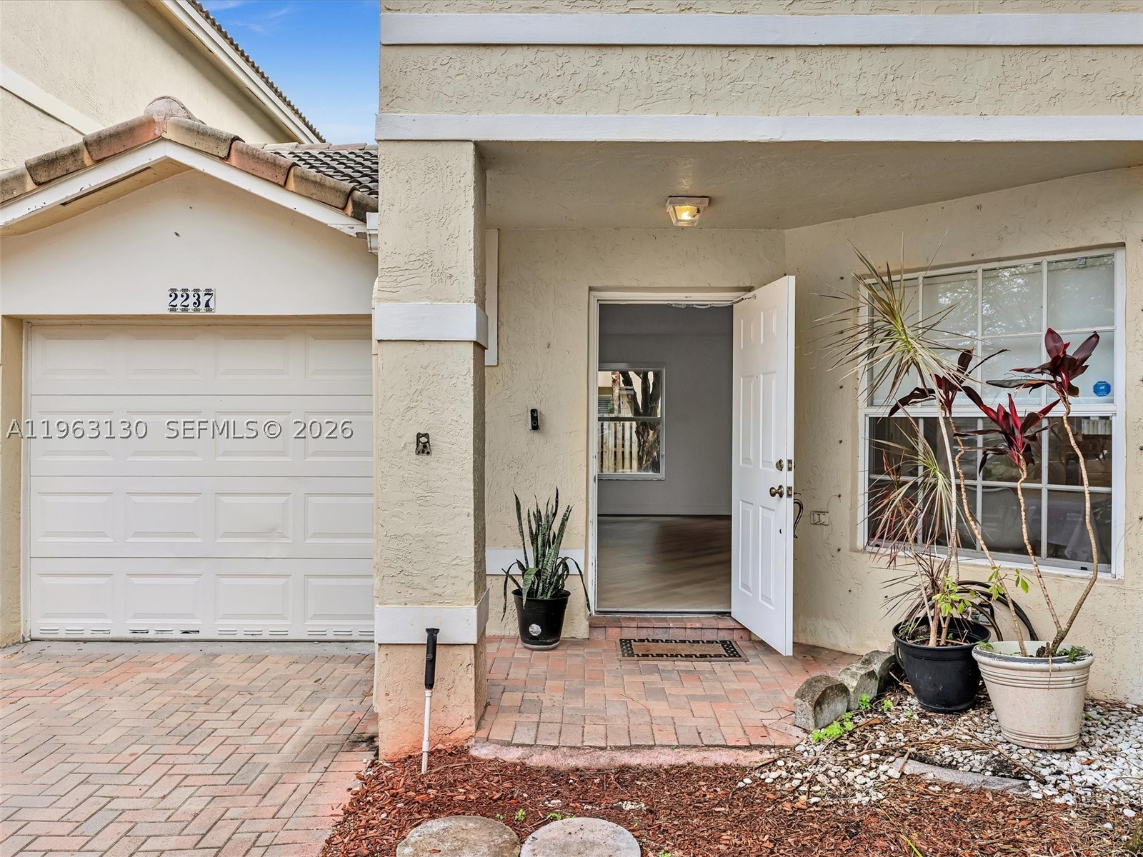 Pembroke Pines photo 1